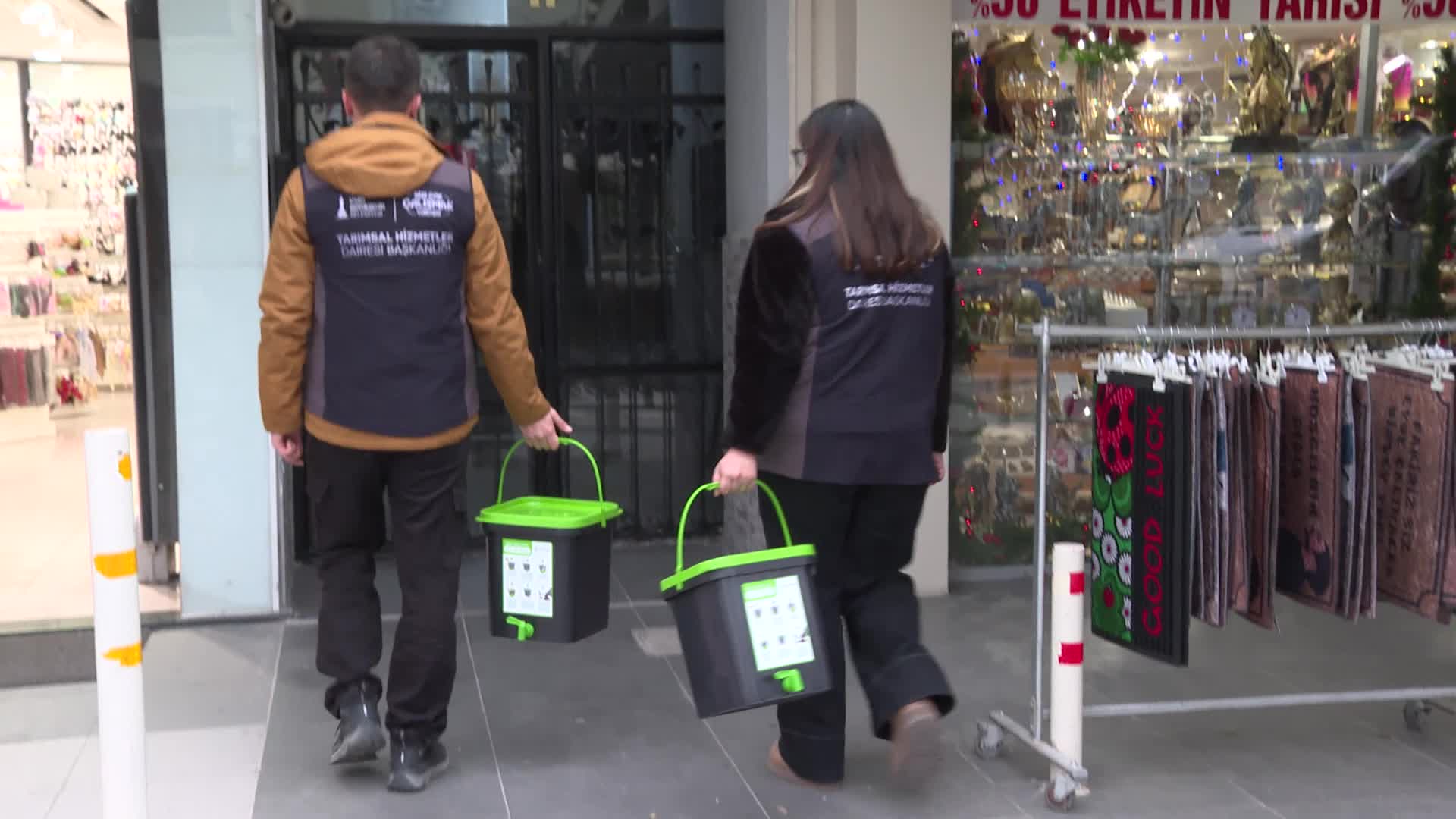 İzmir’de organik atıklar evlerde komposta dönüştürülecek