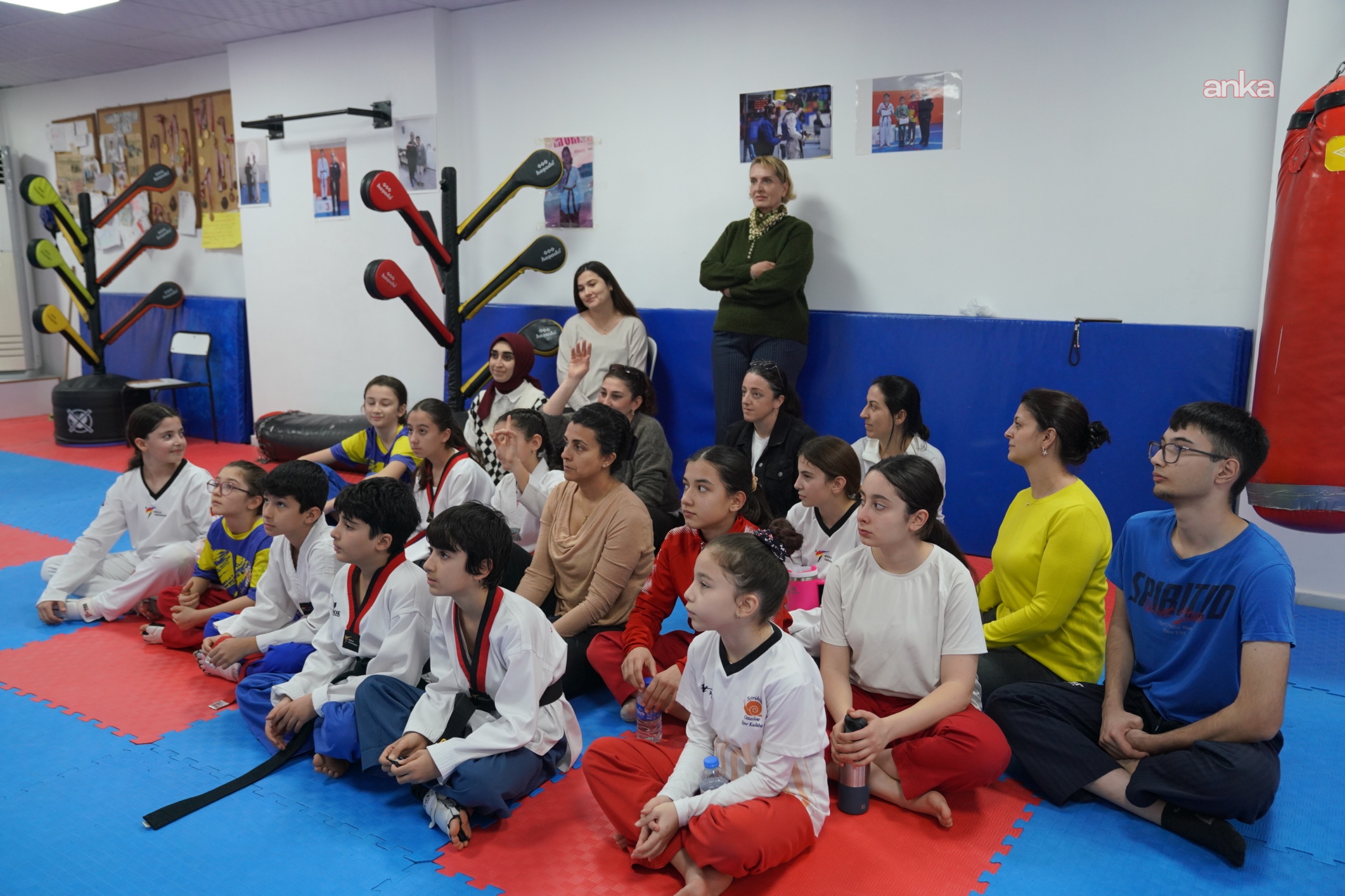 Seferihisar Belediyesi Taekwondo sporcularına Türkiye Şampiyonası öncesi “Psikolojik Destek”