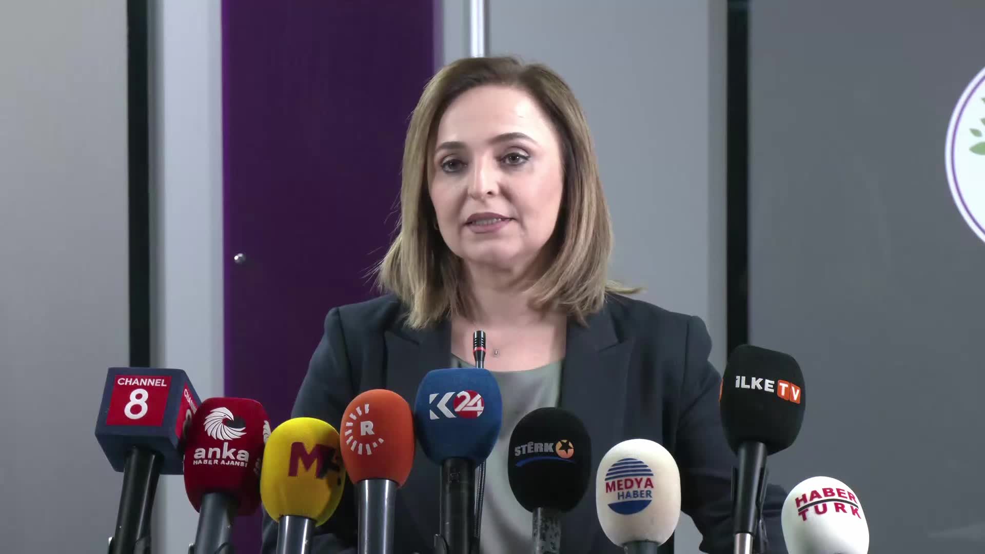 Ayşegül Doğan: "'Türkiye neden Kürtler yerine HTŞ tercihi yaptı' diye soranlara yanıt vermesi gerekenler ülkeyi yönetenler, biz değiliz"