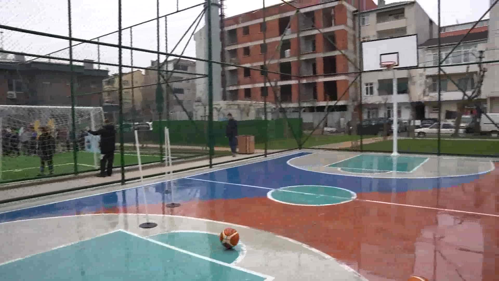 Tuzla Belediyesi, Emrah Toksöz Parkı'nı düzenlenen törenle hizmete açtı