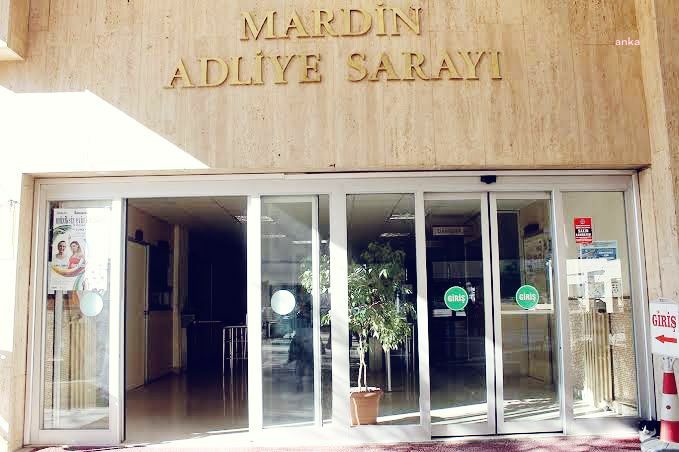 Mardin'de Sosyal Yardımlaşma ve Dayanışma Vakfı Müdürü "sahte diploma" gerekçesiyle gözaltına alındı