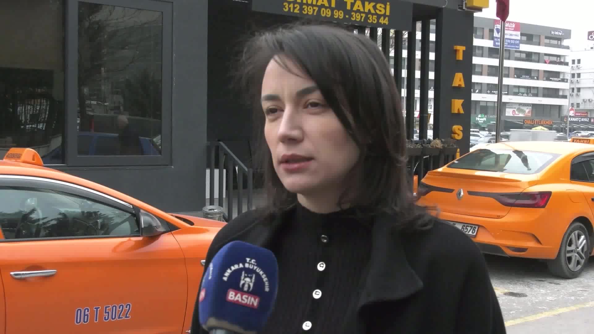 Ankara Büyükşehir Belediyesi, kent genelindeki taksi duraklarını yenilemeye devam ediyor