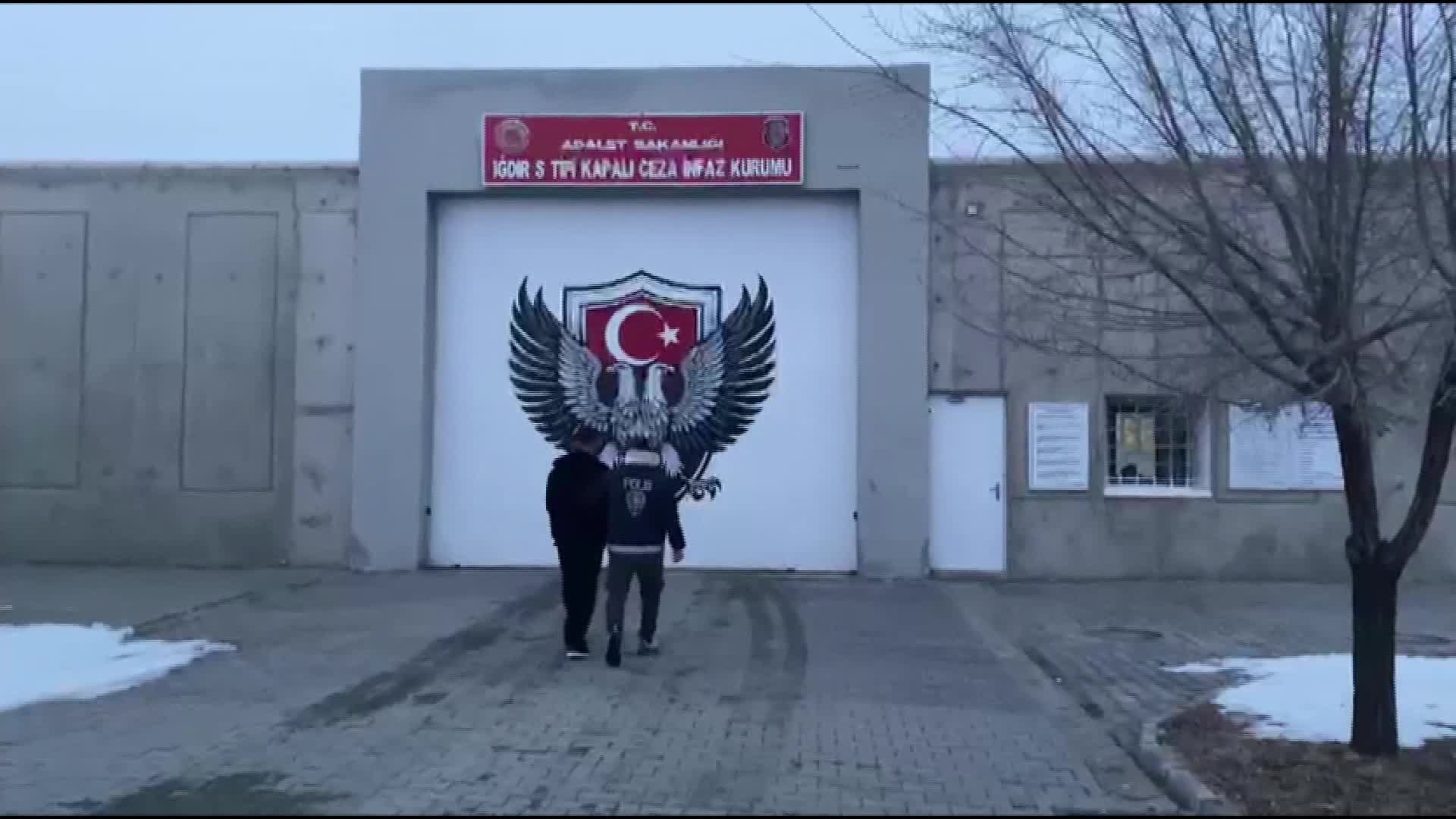 Iğdır’da 18 yaşının altındaki 3 kişinin karıştığı 100 bin liralık telefon hırsızlığında 1 kişi tutuklandı