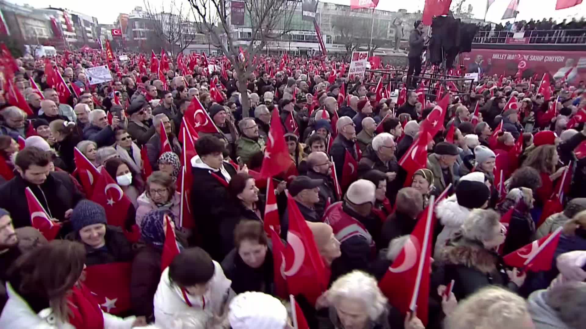 CHP'nin "Millet İradesine Sahip Çıkıyor" mitingi... Ekrem İmamoğlu: "Seçim sandığı, bir müjdeli haber gibi, milletin önüne bereketiyle gelecek"