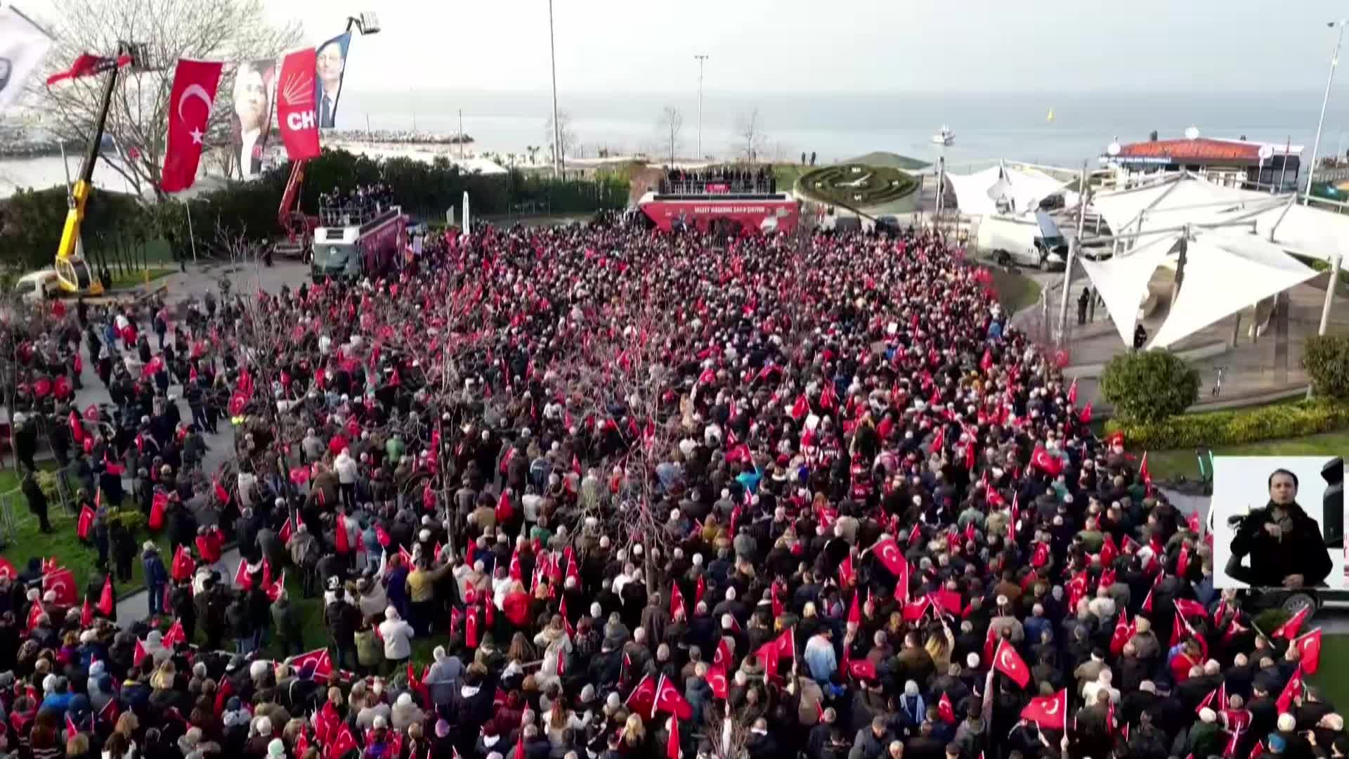 CHP'nin "Millet İradesine Sahip Çıkıyor" mitingi... Özgür Özel: "Tabuta, mezar taşına vampirler saldırır. Siz emeklinin kanını emen vampirlersiniz"