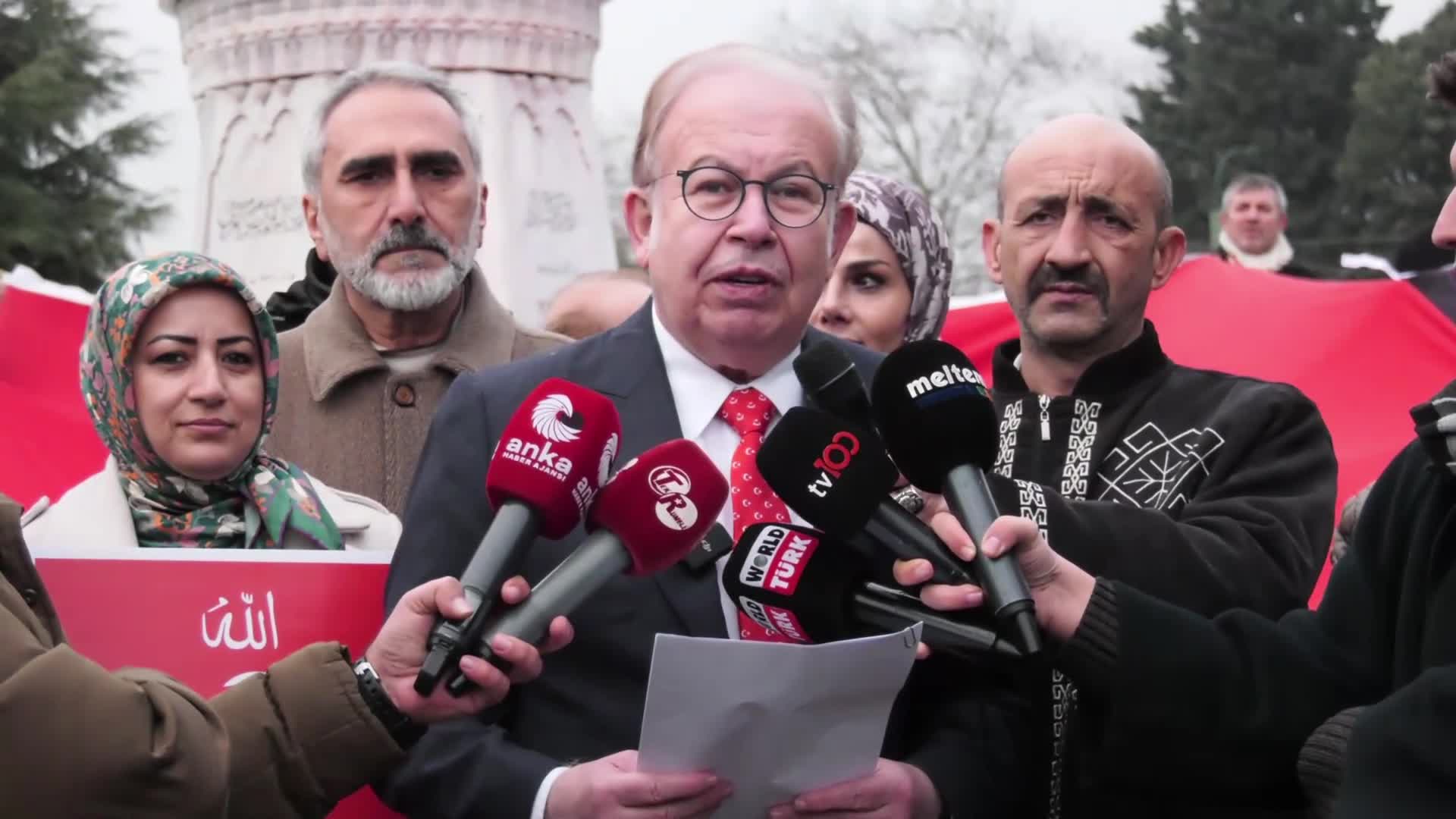 Edirnekapı Şehitliği'nde Nusaybin açıklaması... Cihat Yaycı: Önce sınır yok sayılmış, sonra devletin tapusu olan bayrağa saldırılmıştır