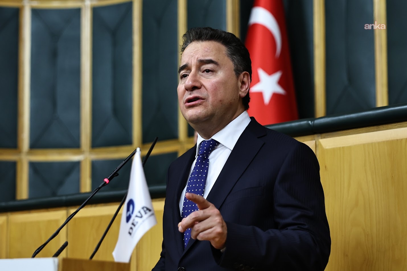 Şişli'de kadın cinayeti... Ali Babacan: "Her güne içimizin yandığı bir haberle uyanmak kader değil"