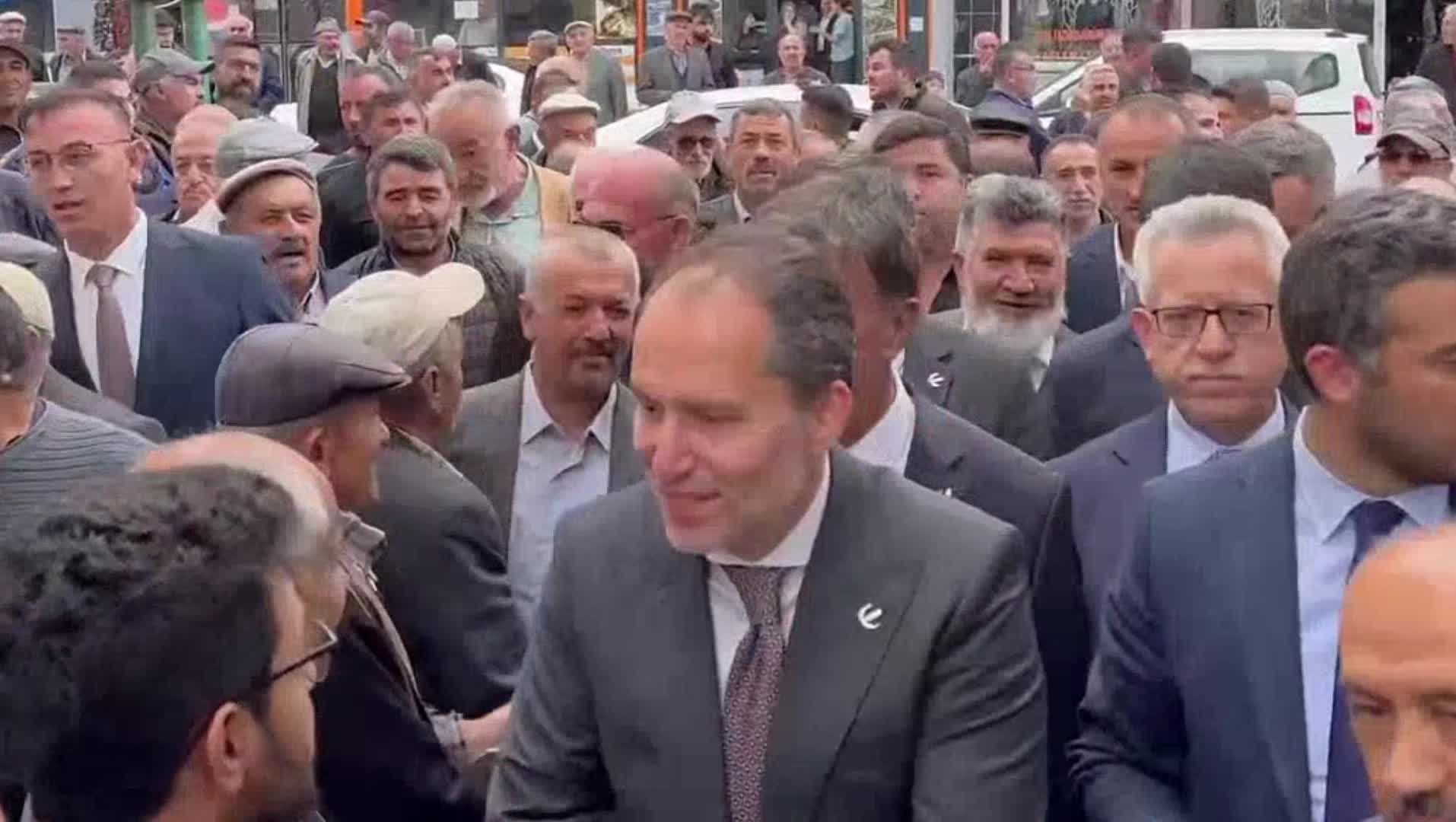 Yeniden Refah Partisi'nin "ihracını" duyurduğu Kadışehri Belediye Başkanı Karadavut, AK Parti'ye geçtiğini söyledi