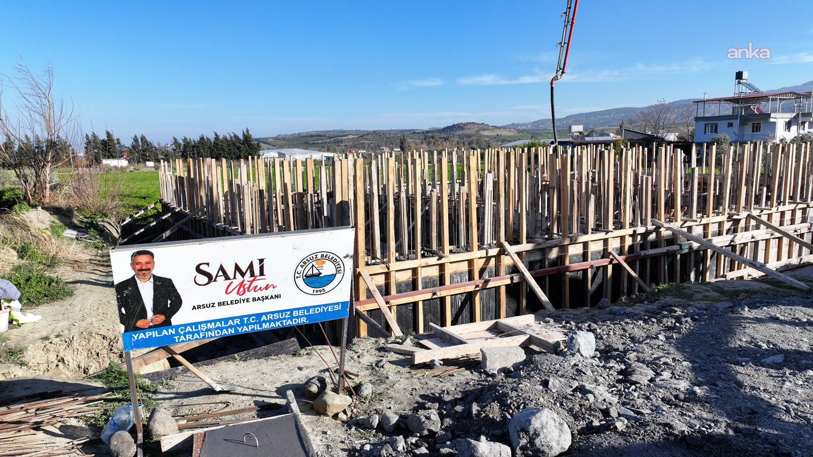 Arsuz'un Üçgüllük Mahallesi'nde Çok Amaçlı Salon Projesi’nin yapımı başladı
