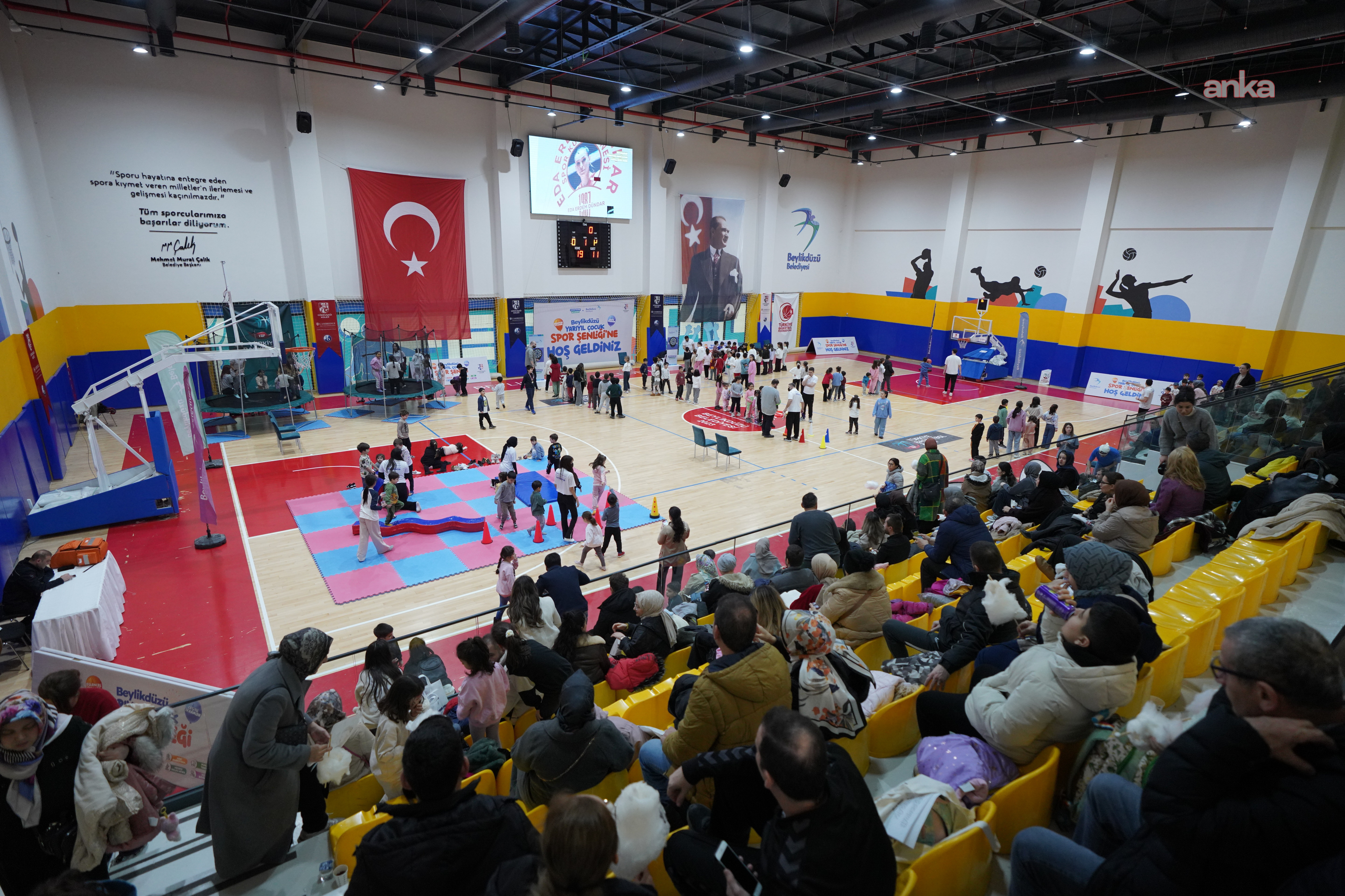 Beylikdüzü’nde çocuklar tatilin tadını sporla çıkardı