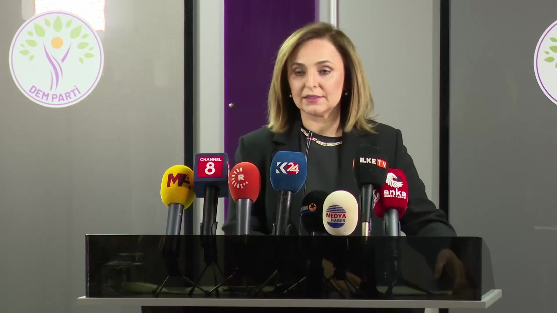 DEM Parti Sözcüsü Doğan'dan çağrı: "Rojava'ya yardım ulaşması için acilen Mürşitpınar Sınır Kapısı açılmalı"