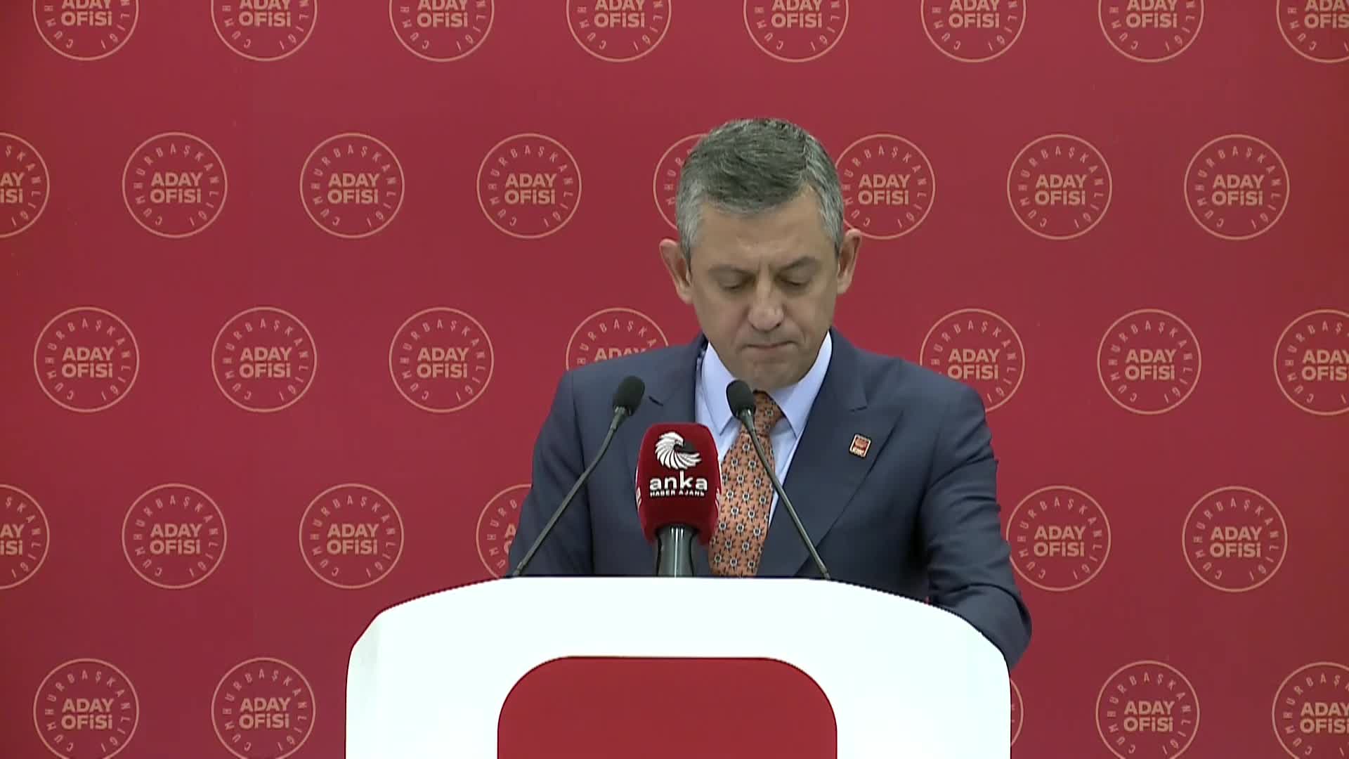 CHP CAO Yürütme Kurulu toplantısı... Özgür Özel: “Yoksul ailelerin faydalandığı Türkiye'deki 785 kreşimizi karalamaya kimsenin gücü yetmez”