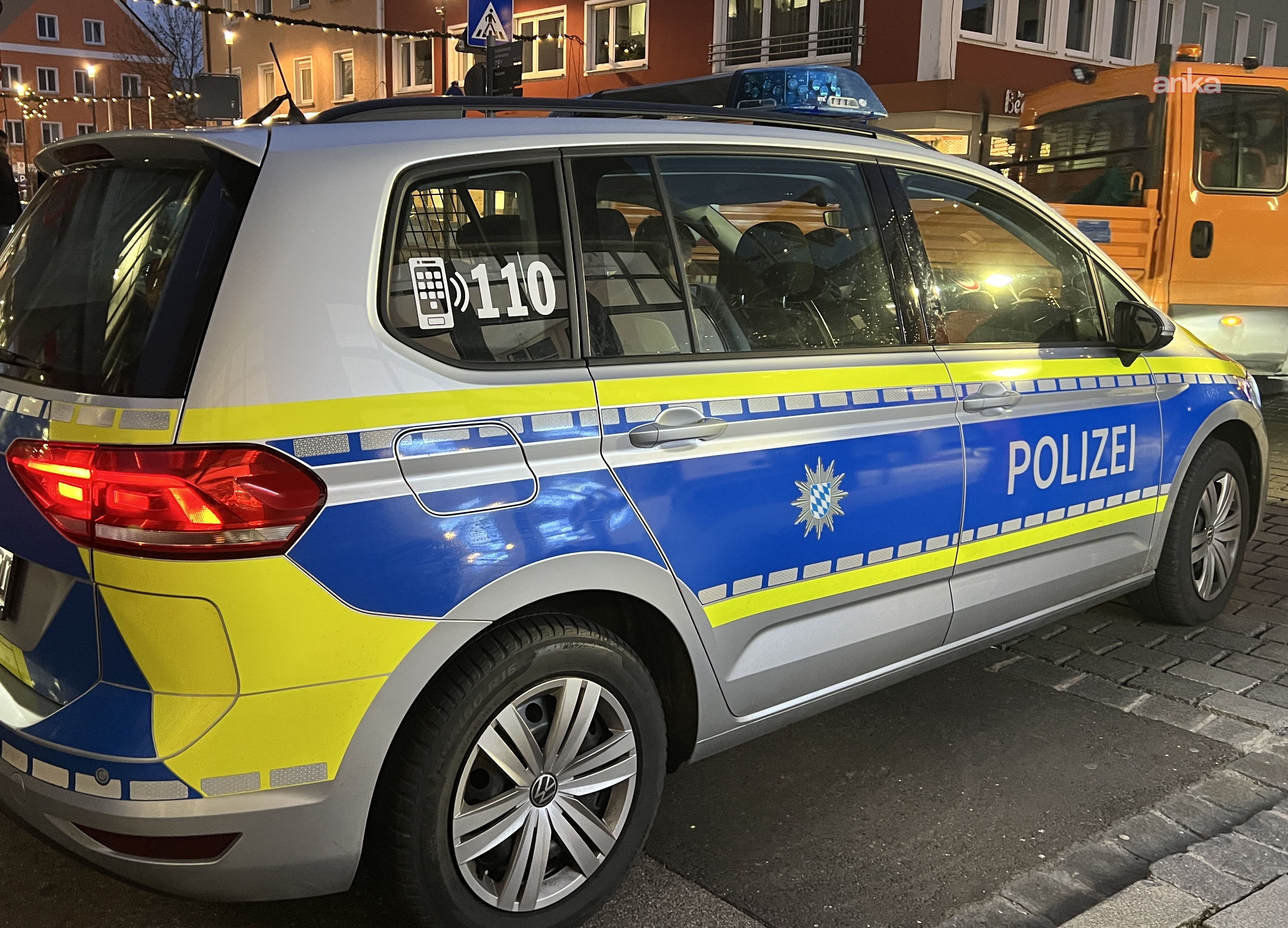 Berlin hayvanat bahçesi yakınında bir dairede çıkan silahlı çatışmada 5 yaralı