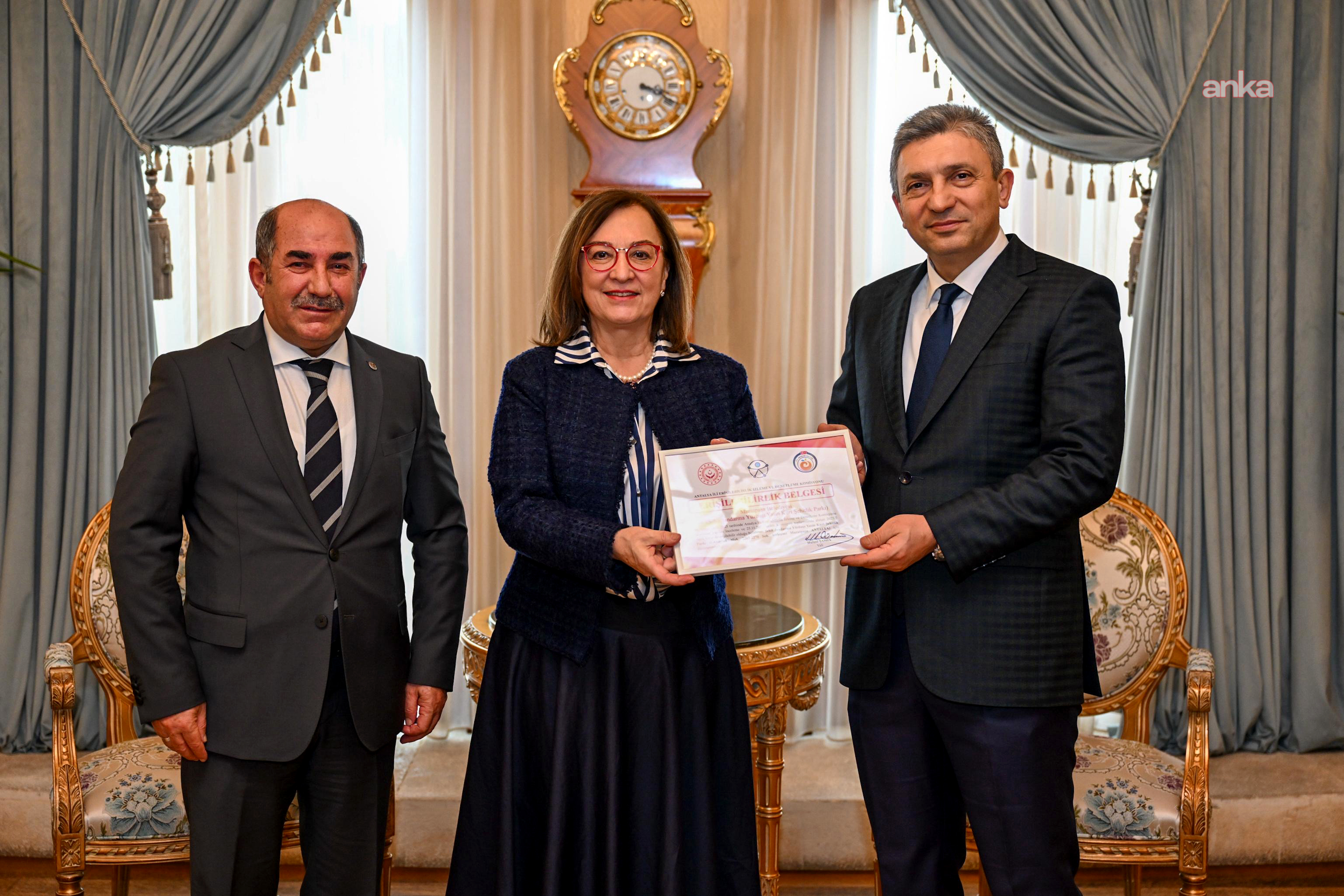 Muratpaşa Belediyesi, "Erişebilirlik Belgesi"ne layık görüldü