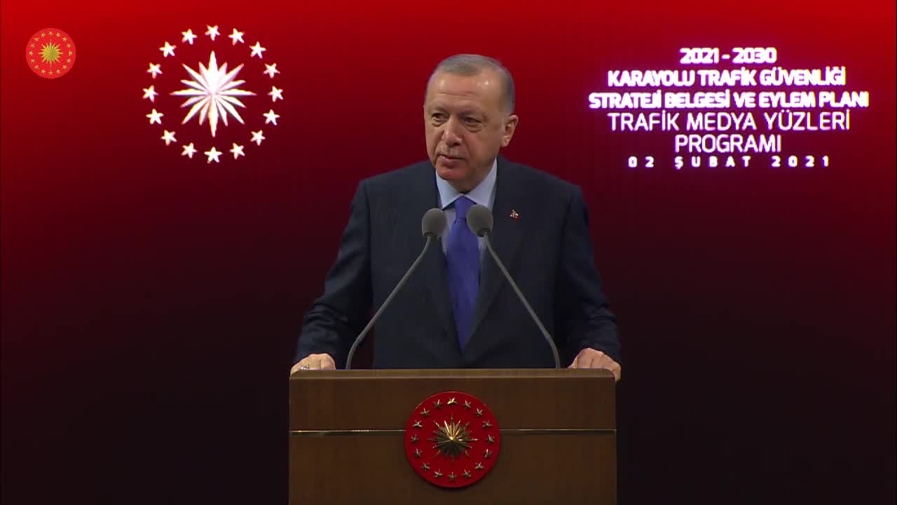 ERDOĞAN:  'BÜTÜN YOLLARIMIZ DUBLE YOL OLACAK' DEDİĞİMDE BİRİLERİ BUNU DALGA KONUSU YAPMIŞTI