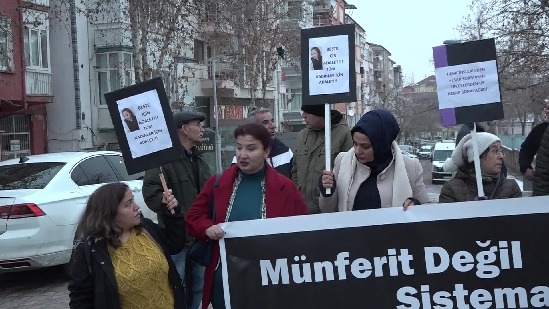 Malatya’da Beste Kızılay davası yarın… Malatya Demokratik Kadın Platformu, eşi tarafından öldürülen Beste Kızılay ve karnındaki kızı için duruşmaya katılıma çağrısı yaptı