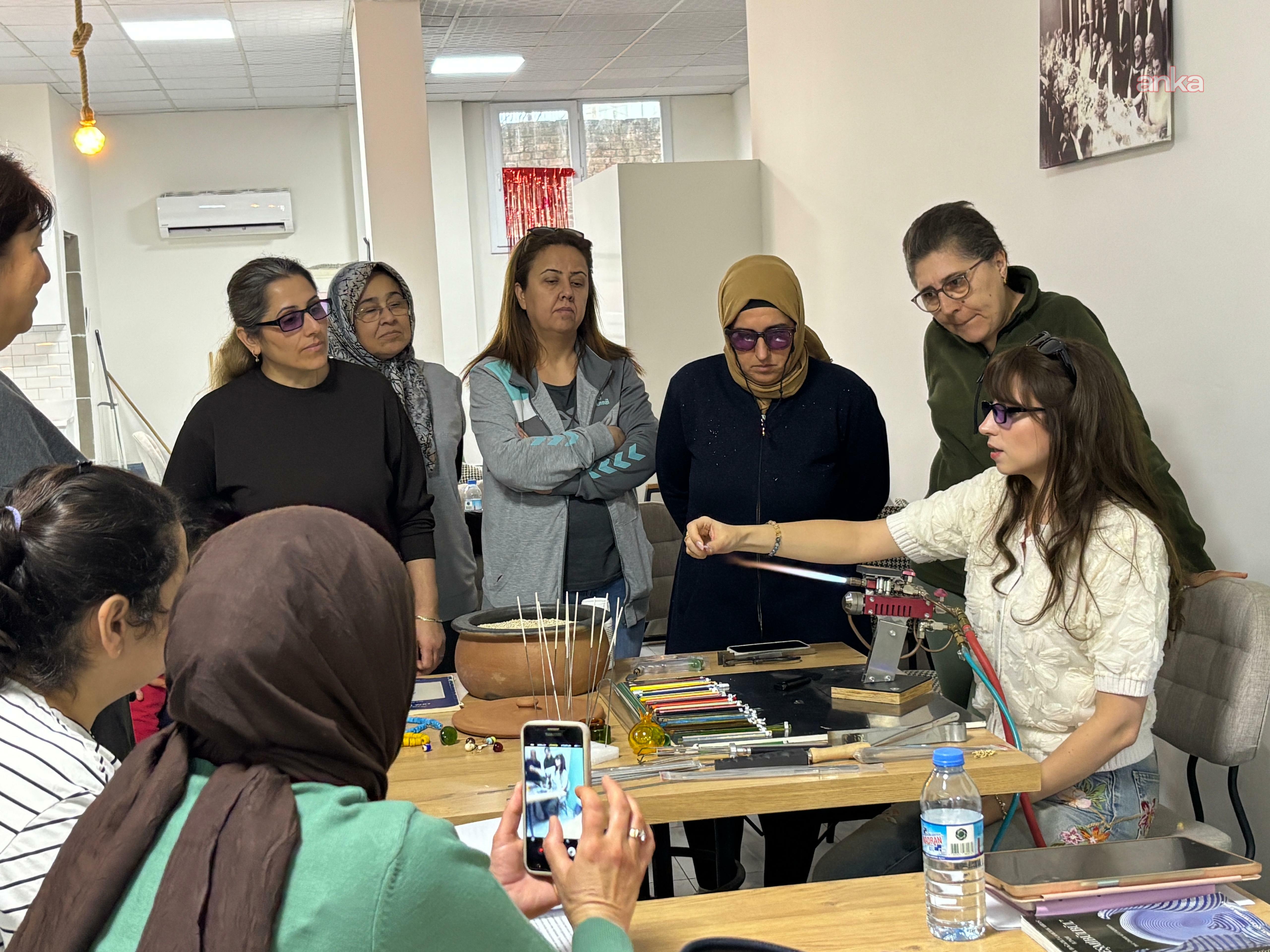Germencik'te başlayan cam sanatları kursuna yoğun ilgi