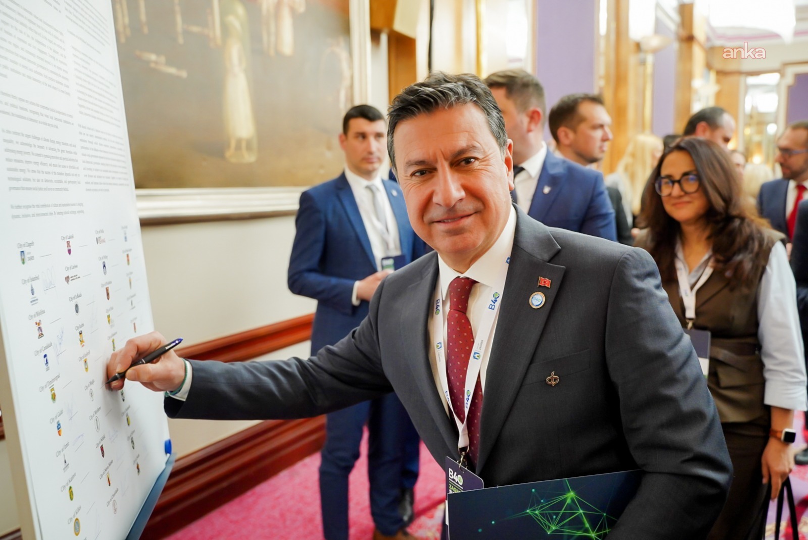 Muğla Büyükşehir Belediye Başkanı Aras, B40 Zirvesi’nde kültür, turizm ve yerel demokrasiyi anlattı