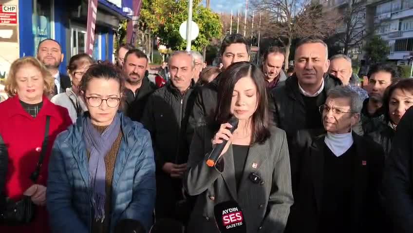 CHP Nazilli İlçe Başkanı Ökmen'den AK Parti İlçe Başkanı Beyazıt’a tepki: "CHP’nin bayrağına 'bez parçası' demek sadece CHP'ye değil, Türkiye Cumhuriyeti’nin kurucu değerlerine saygısızlıktır"