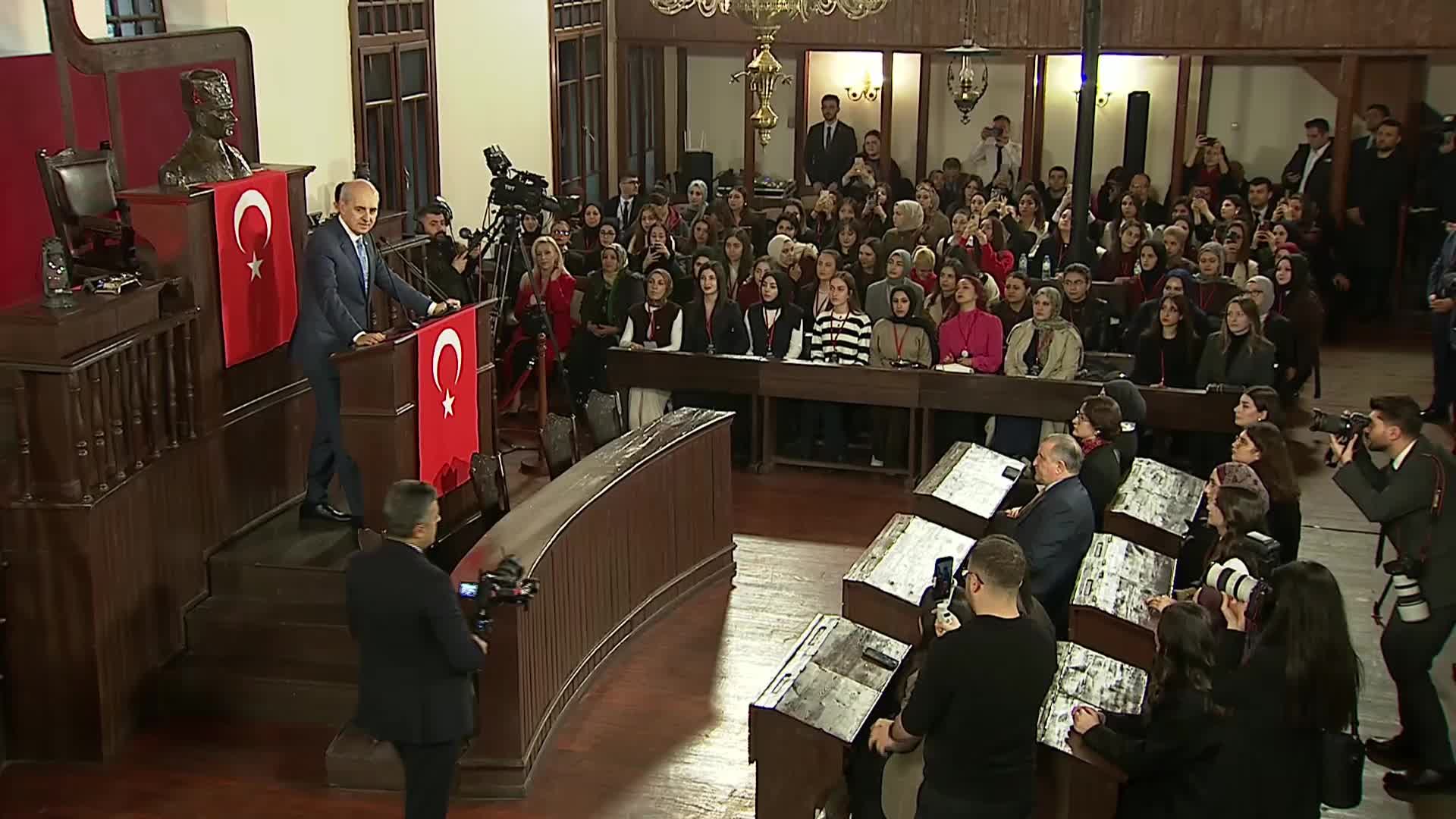 Numan Kurtulmuş: "Bu bölgede Türkiye'nin çok güçlü olmaktan başka bir çaresi yoktur"