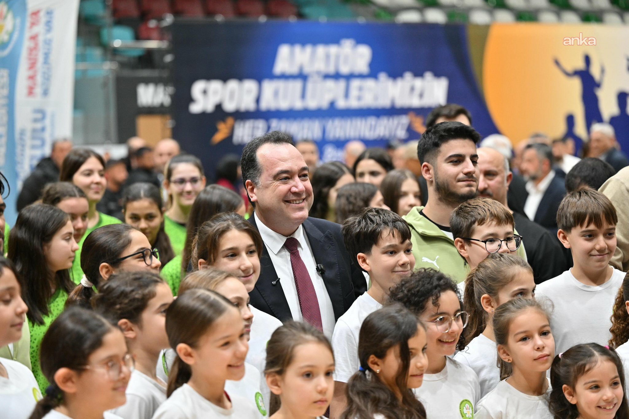 Amatör spor kulüplerinden Manisa Büyükşehir Belediye Başkanı Dutlulu’ya teşekkür