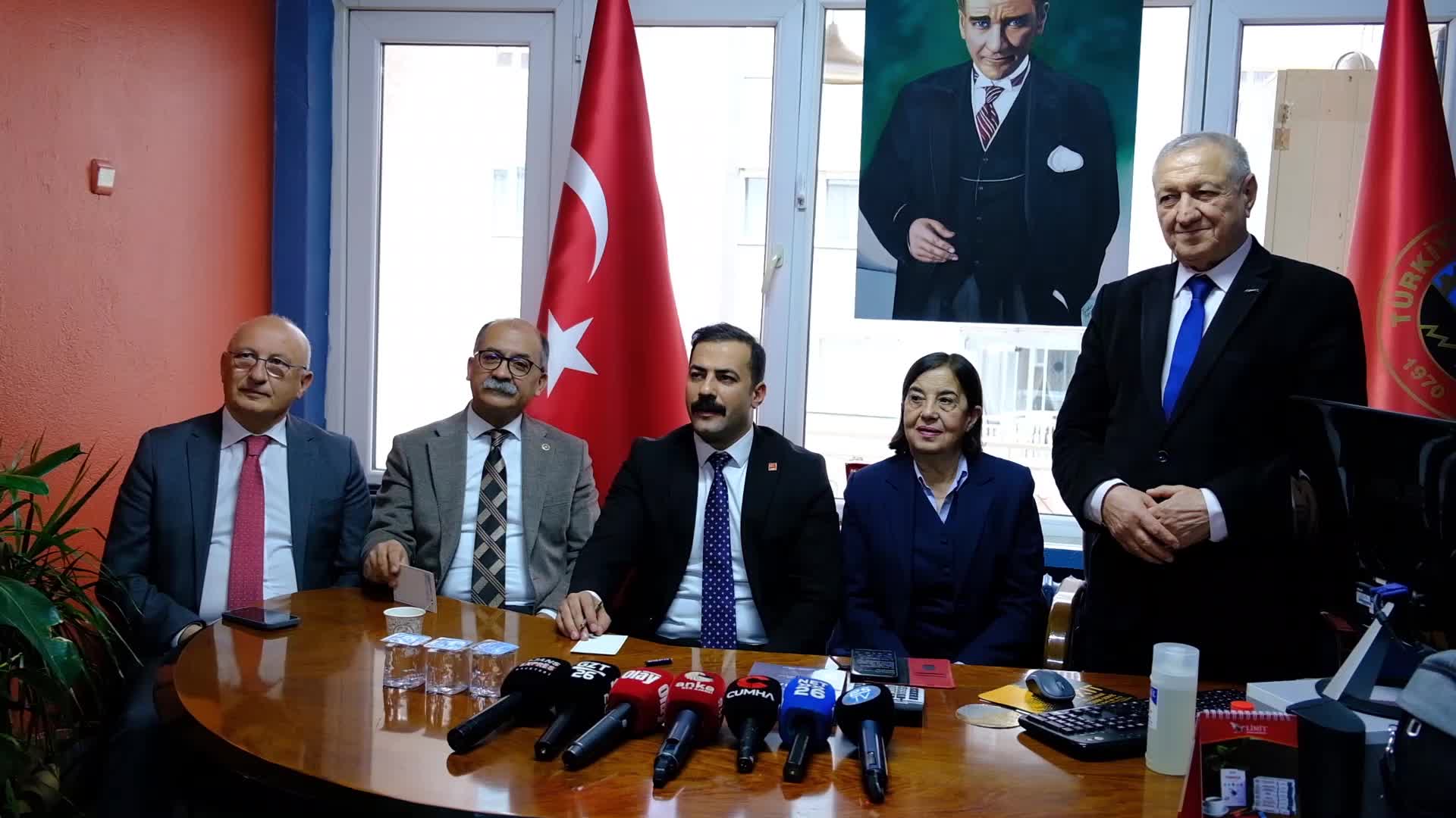 Eskişehir’de emekliler isyan etti: Sandık gelirse insanlığımızı göstereceğiz