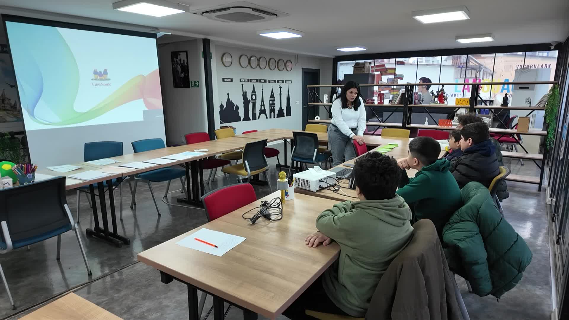 Mersin Büyükşehir Belediyesi’nden akran zorbalığına karşı empati atölyesi