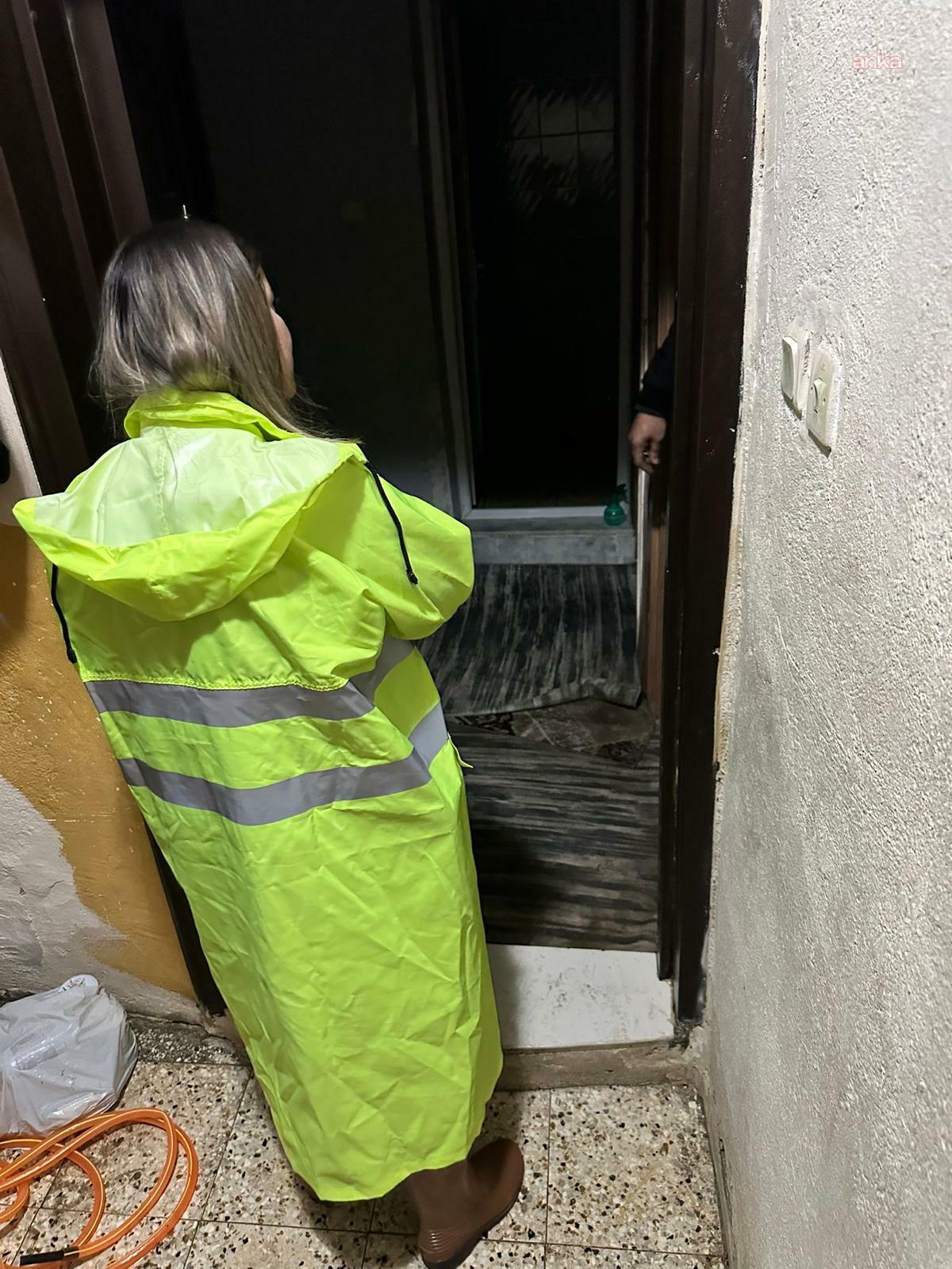 İzmir Büyükşehir Belediyesi ekipleri sağanak yağış nedeniyle seferber oldu