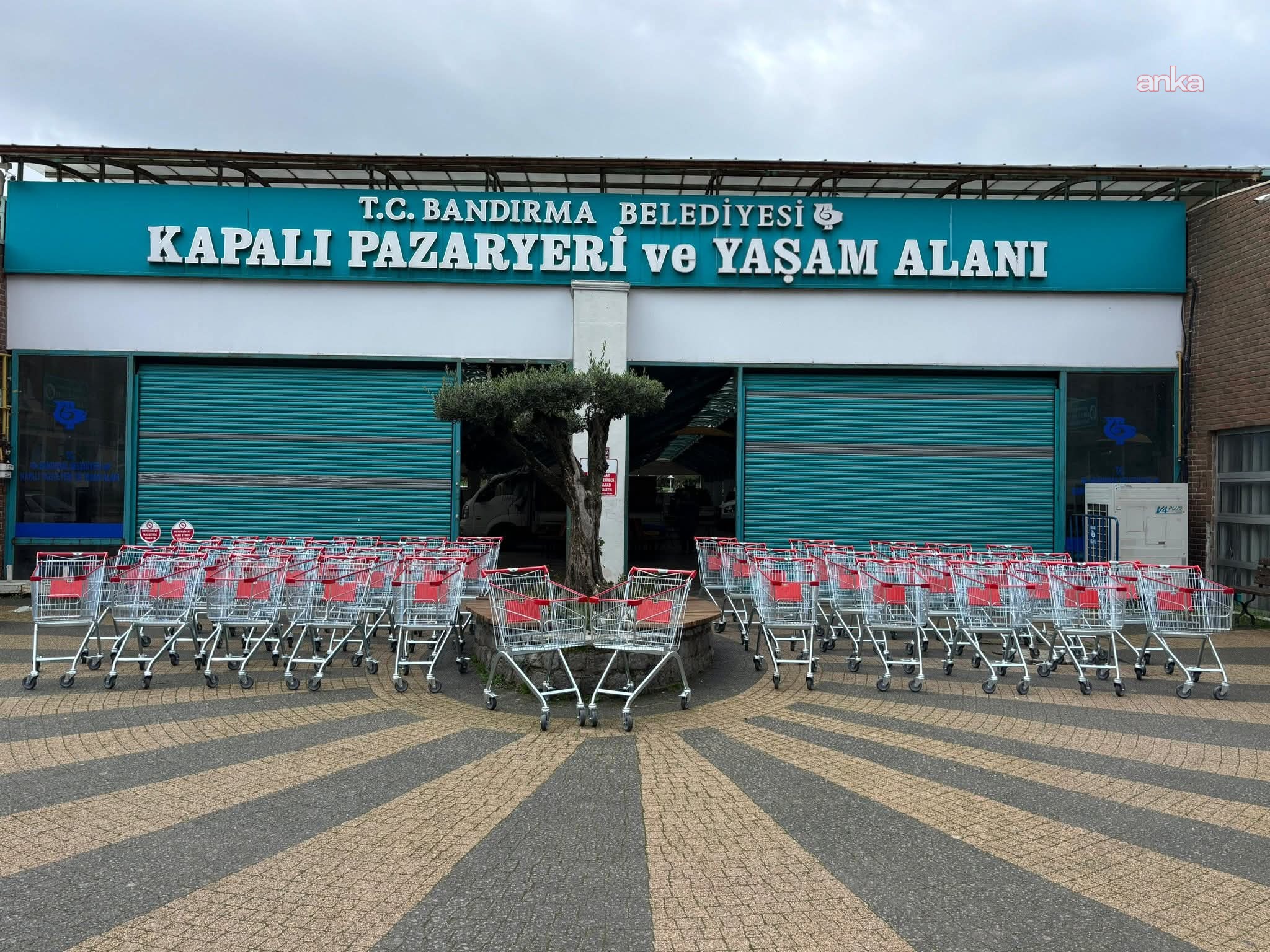 Bandırma Belediyesi'nden Kapalı Pazar Yeri’nde alışveriş sepeti kolaylığı