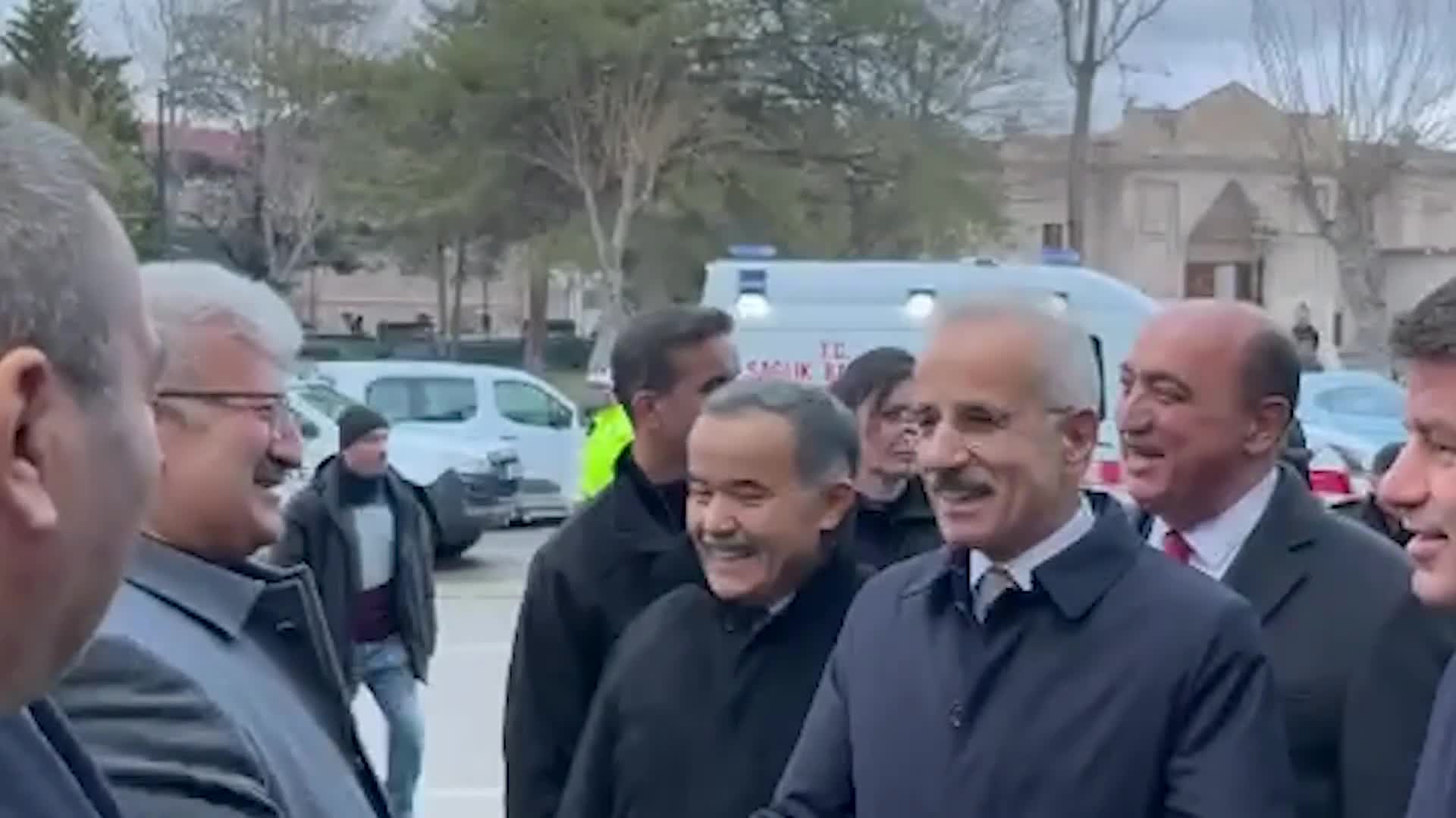 CHP PM Üyesi Ertürk: "23 yılda 5 kilometre yol yapan, 40 kilometreyi kaç yılda yapar?"