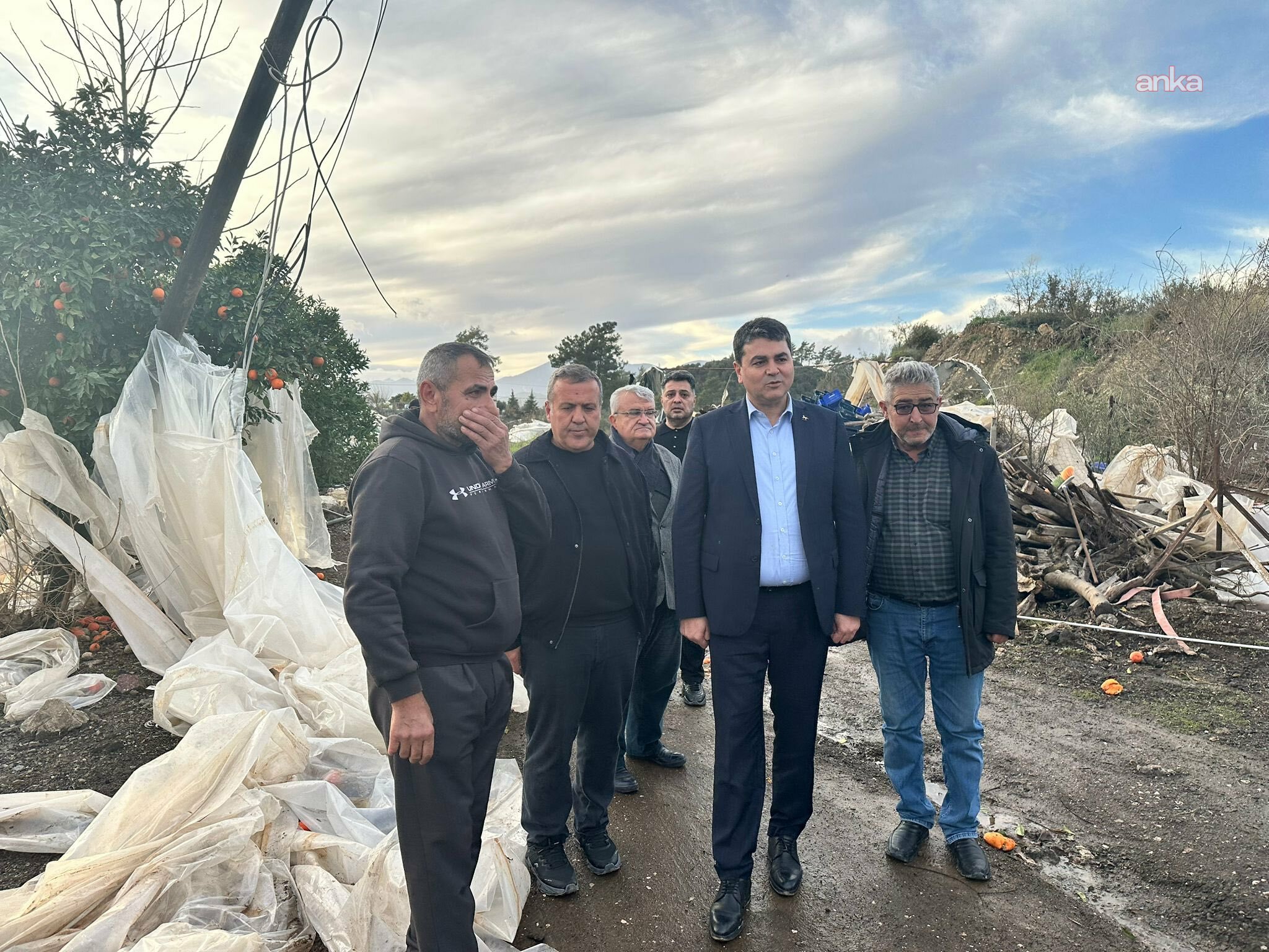 Gültekin Uysal, Antalya'da sel ve fırtınada zarar gören seraları ziyaret etti