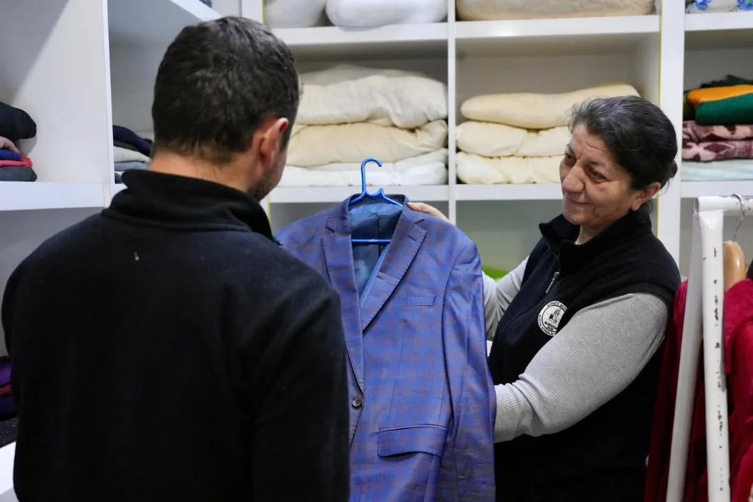 Burhaniye Belediyesi Sosyal Market 2025 yılında 4 bin 872 vatandaşa destek oldu