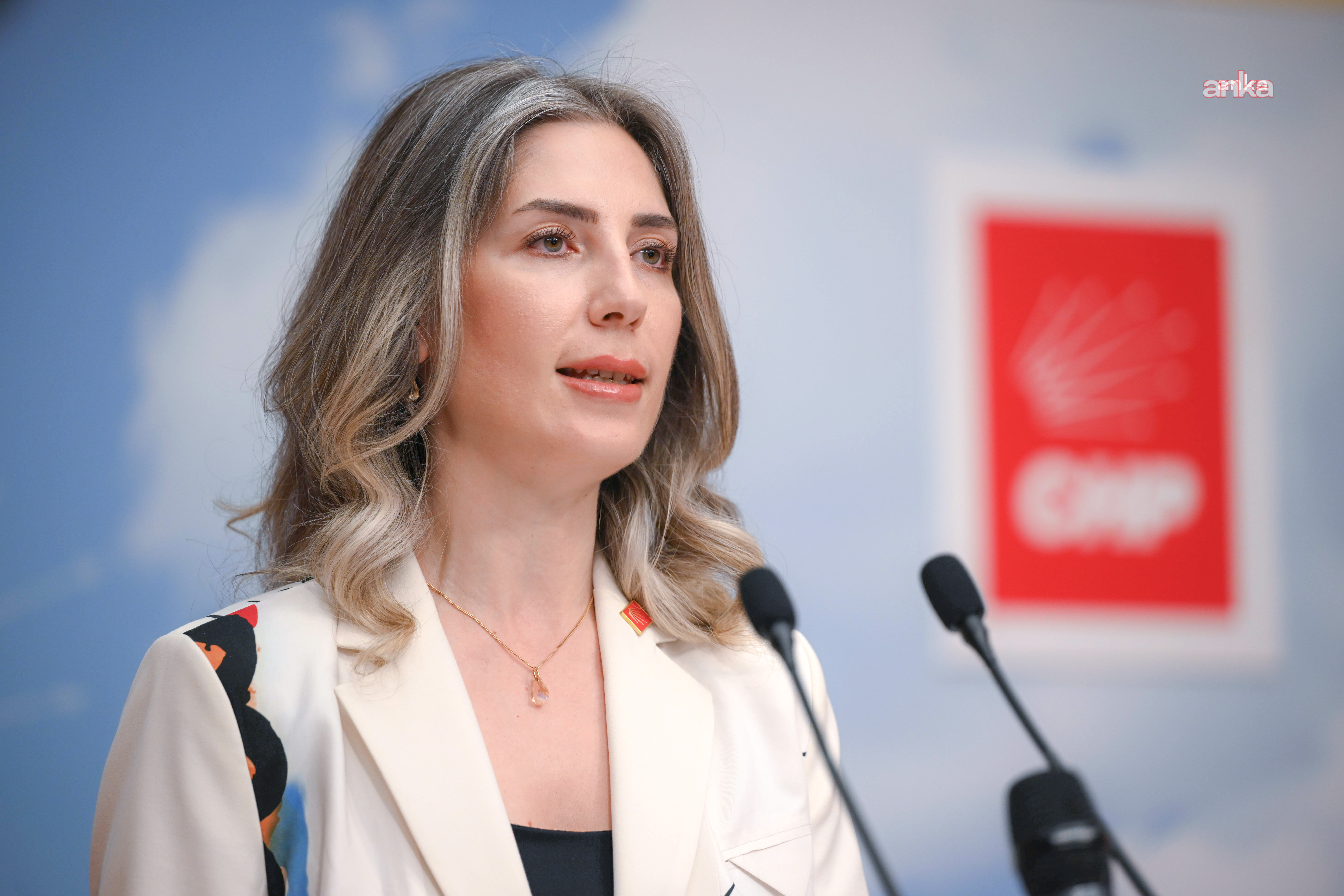 Gülşah Deniz Atalar: "Teknoloji yasaklarla yönetilemez"
