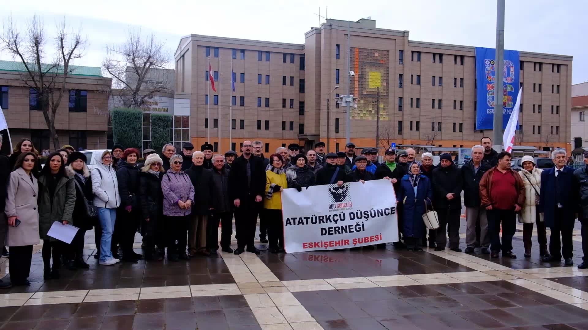 Eskişehir’de Muammer Aksoy için anma töreni düzenlendi