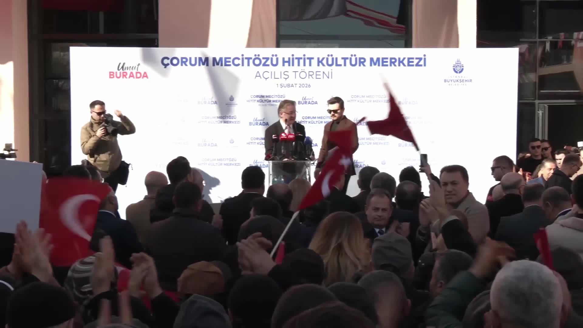 Hitit Kültür Merkezi açılışı... Özgür Özel: “Mecitözü’nün eski günlerine kavuşması için bu binayı Mecitözü’ne yapanı cumhurbaşkanı yapmak lazım”