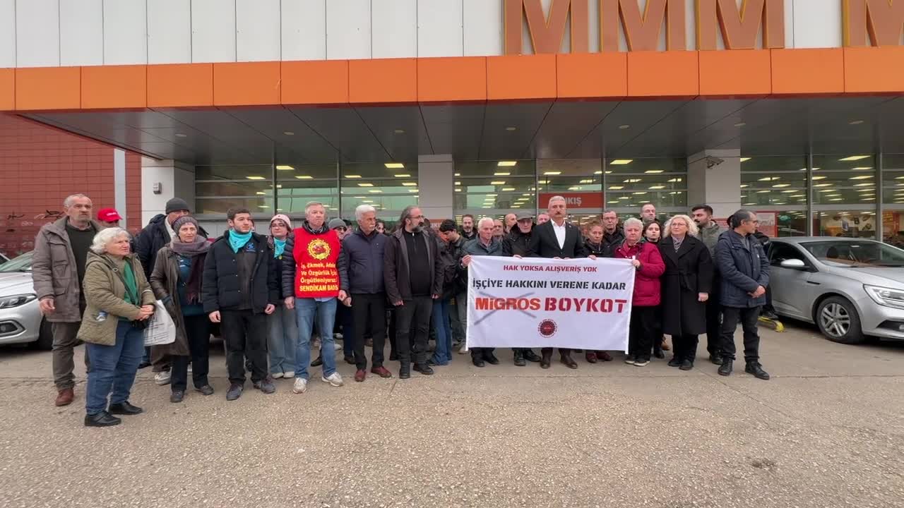 Bursa’da Migros eylemi: “Haksız ve hukuksuz yere işten atılan tüm kardeşlerimiz derhal işe geri alınmalı”