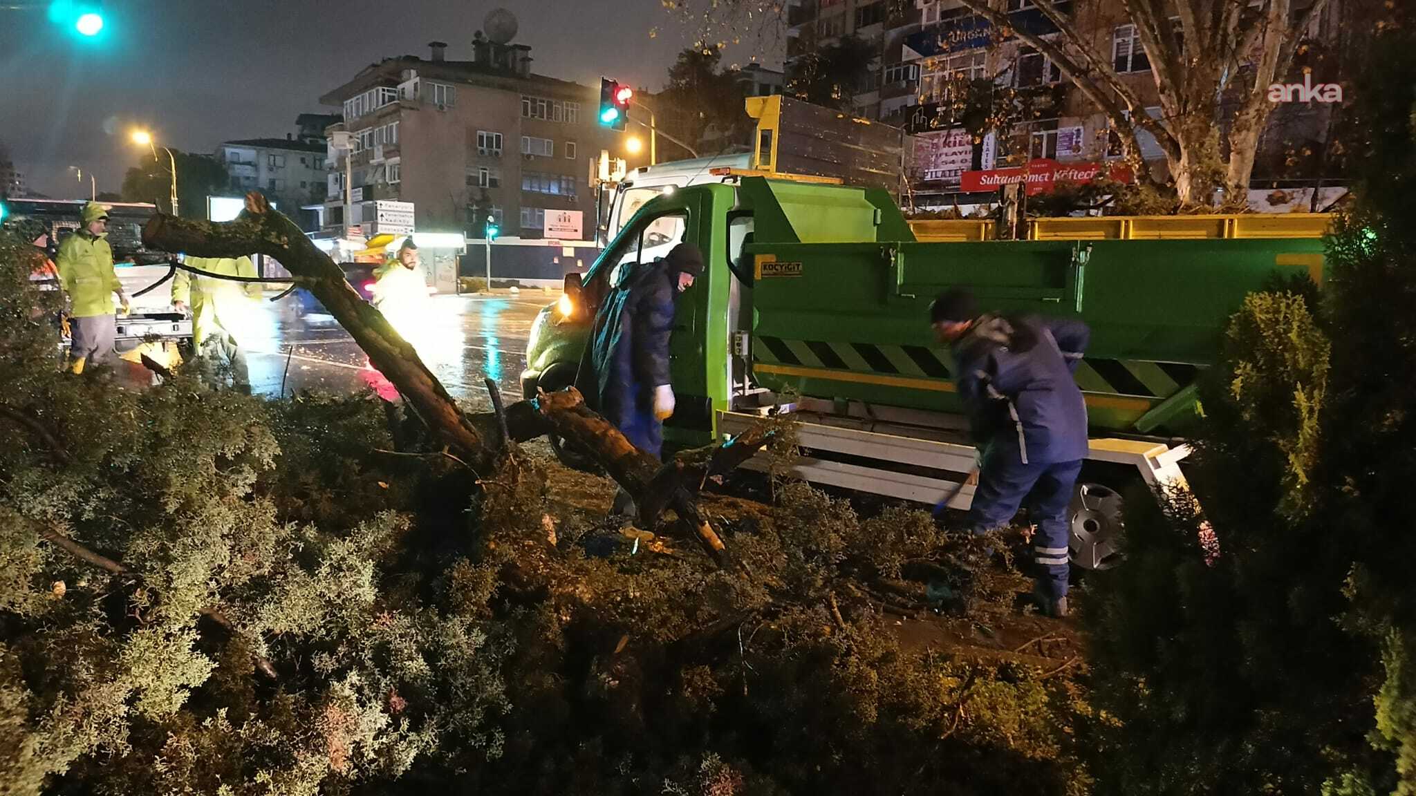 Marmara'da kuvvetli fırtına, Trakya'da yoğun kar bekleniyor