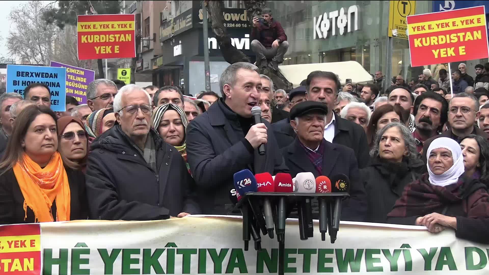 DEM Parti Eş Genel Başkanı Bakırhan: “Sıra Türkiye'deki Kürtlerin demokratik haklarını, özgürlüklerini sağlama ve kazanma günüdür”
