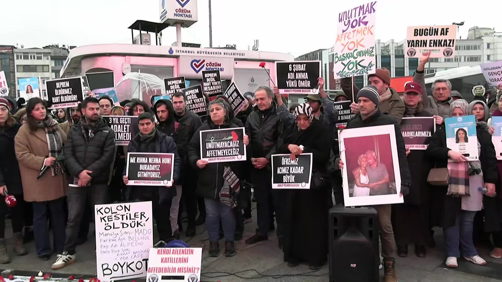 6 Şubat depremlerinde yaşamını yitirenler Kadıköy’de anıldı... Depremde eşini ve iki çocuğunu kaybeden Demirci: Ben o gözyaşlarını hala dökemedim, o anda kurtarılması gereken canlar vardı