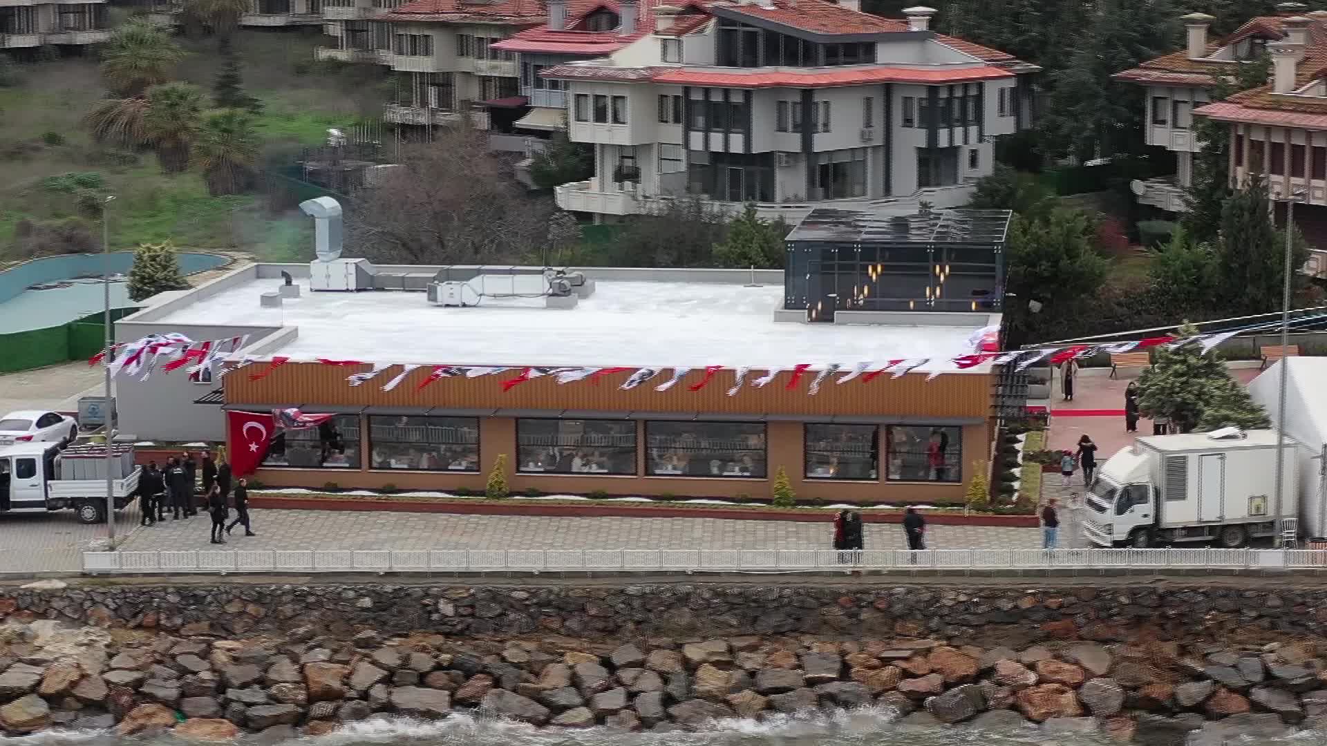 Tuzla Mekan Palmiye, yenilenen yüzüyle hizmete açıldı... Belediye Başkanı Bingöl: "Uygun fiyat, kaliteli hizmet anlayışından bir adım geri atmıyoruz"