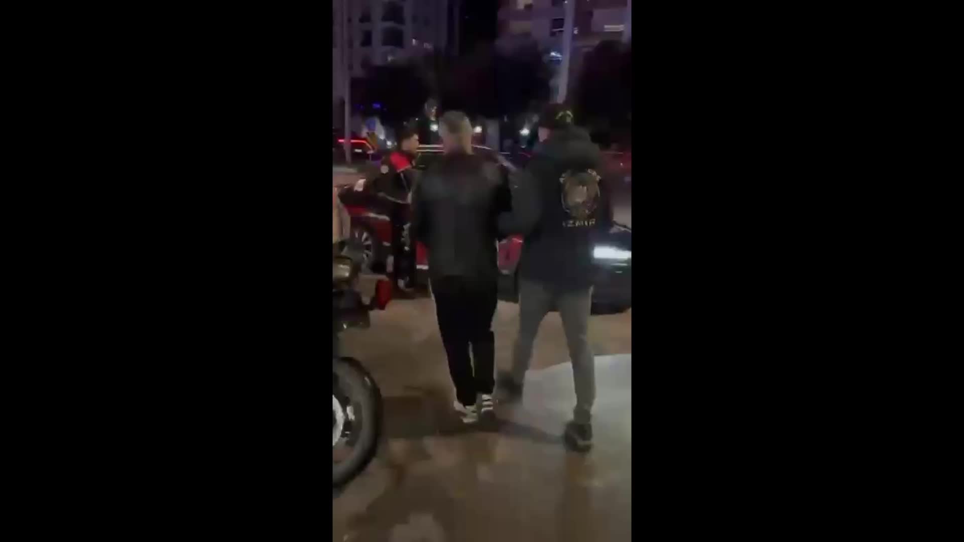 İzmir'de 17 yıl kesinleşmiş hapis cezası bulunan firari yakalandı
