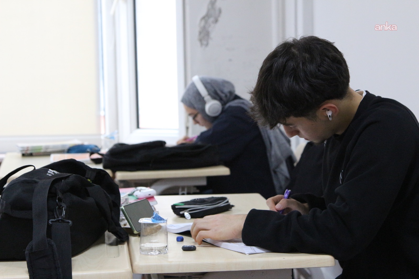 Giresun Belediyesi Halk Akademisi Kütüphanesi'ne öğrencilerden yoğun ilgi