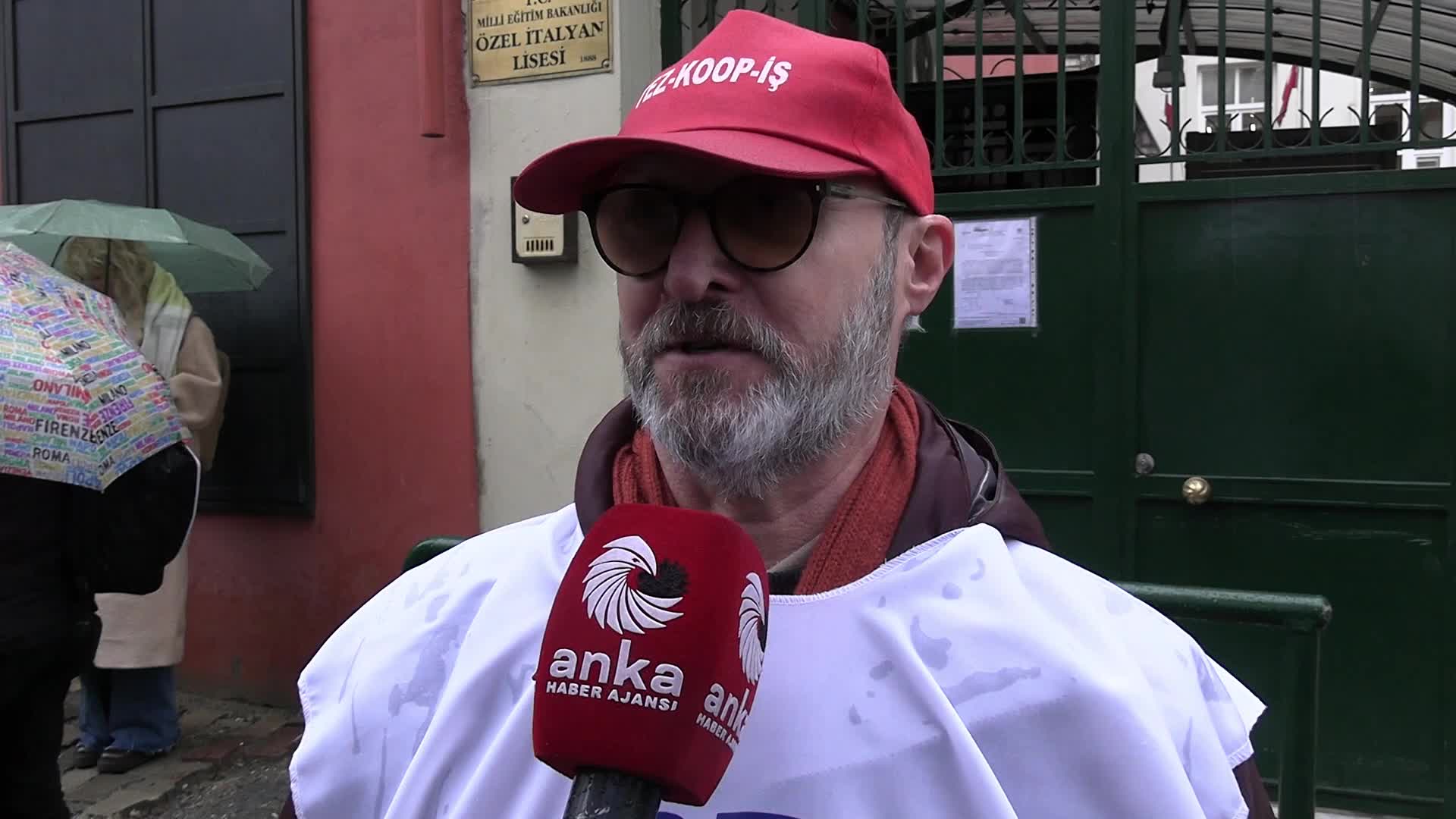 Özel İtalyan Lisesi’nde Türk öğretmenler grevde... “İtalyan öğretmenlerin maaşı ile bizim maaşımızın arasında yüzde 600 fark var”