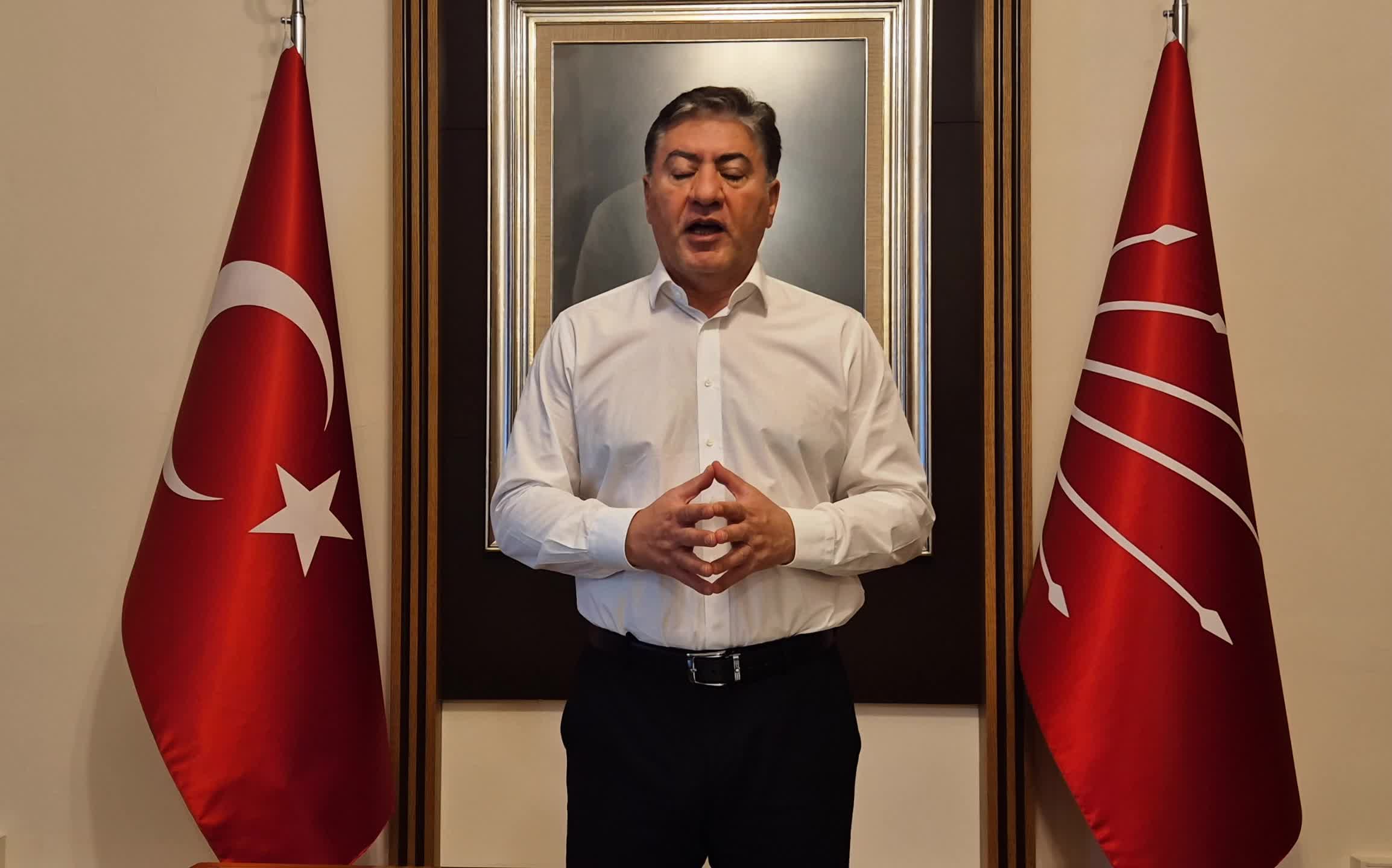 Murat Emir, İmamoğlu'nun zenginleştirdiği iddia edilen Murat Gülibrahimoğlu'nun dönemin AK Partili Belediye ile yaptığı protokolü paylaştı: İddialarının hepsi birbiriyle çelişkili ve tutarsız