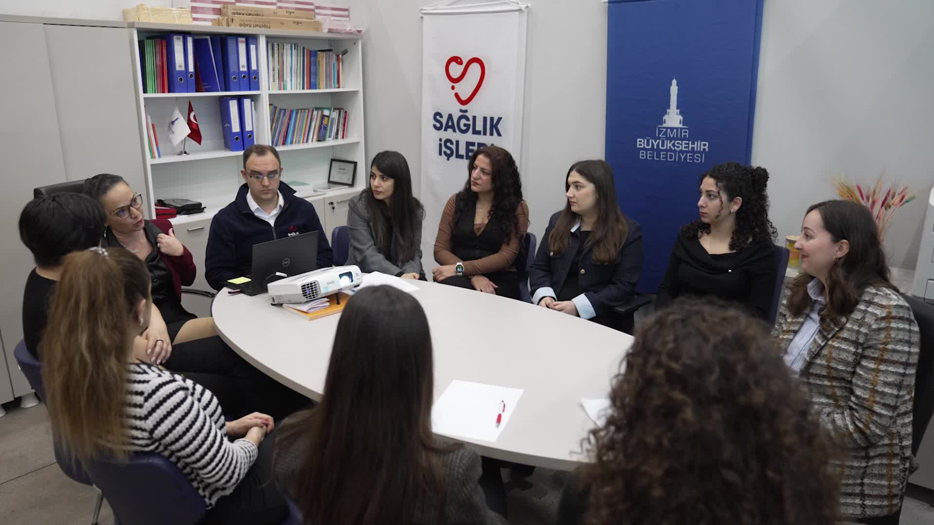 İzmir Büyükşehir’den gebelikten 3 yaşına kadar ücretsiz sağlık ve eğitim desteği