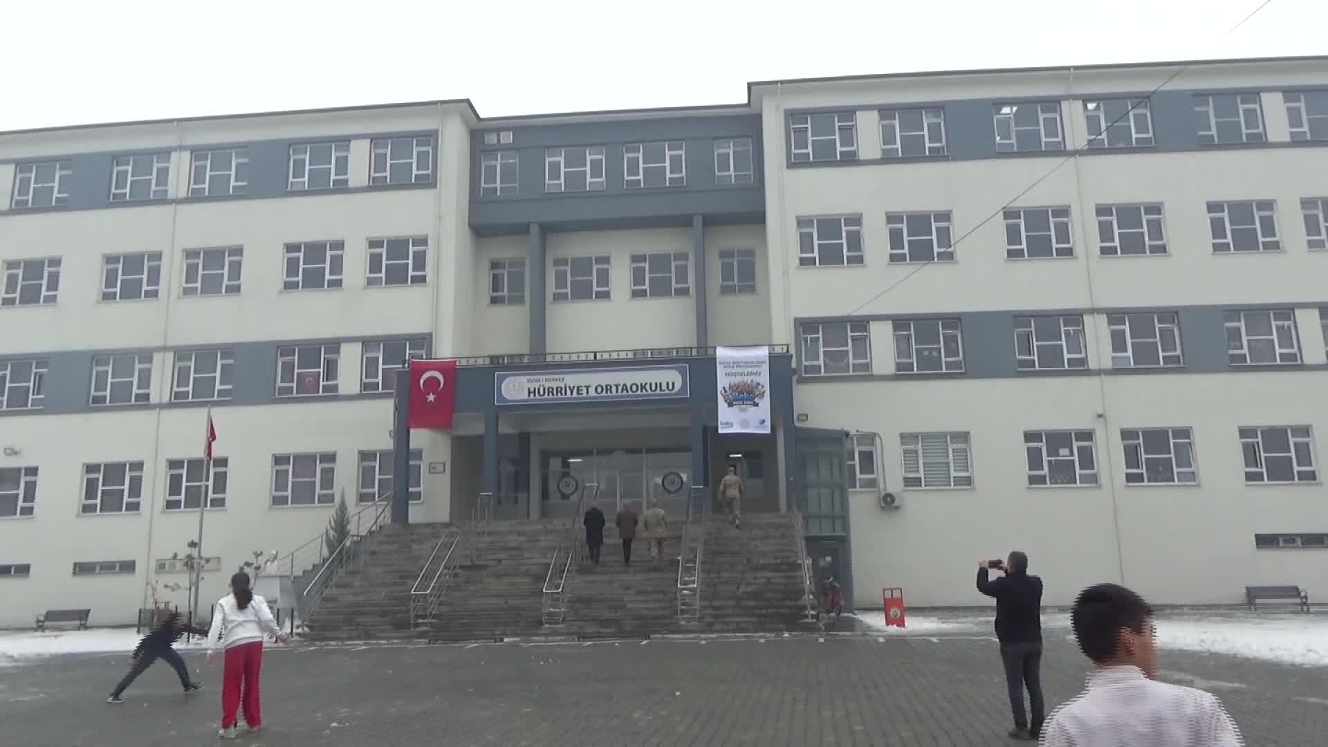 Iğdırlı kadın girişimciden ortaokula proje sınıfı