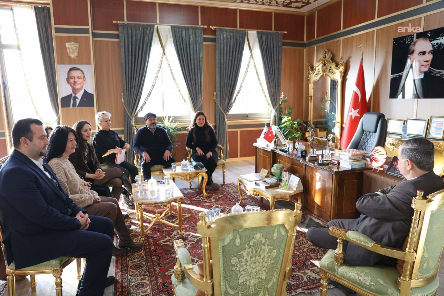 Yunusemre Belediye Başkanı Balaban, Angel Patileri UK temsilcilerini ağırladı
