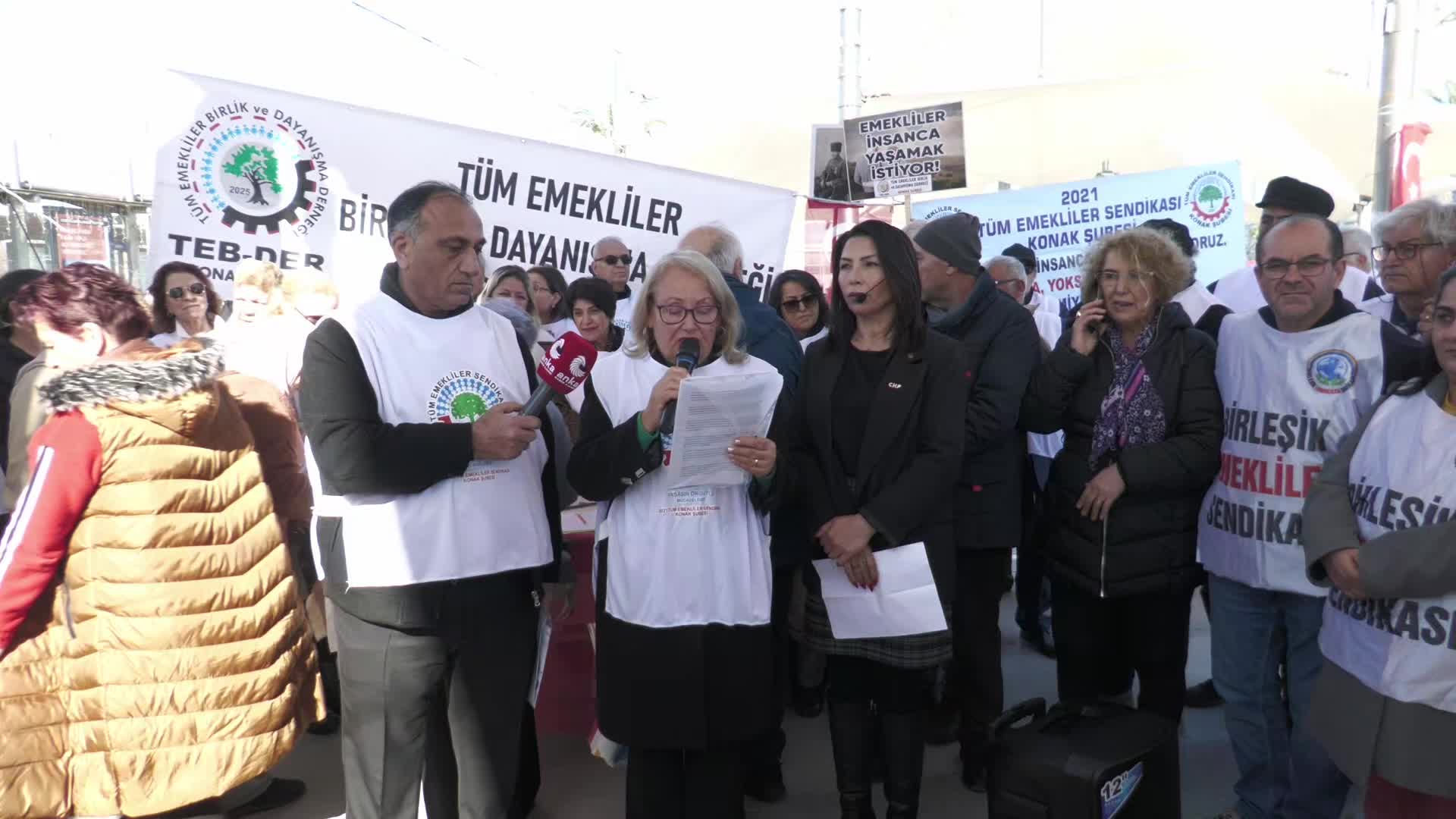 Emekliler "seyyanen zam" talebiyle imza kampanyası başlattı: “Emekliler bugün hayatlarını sürdürmekte değil, hayatta kalmaya çalışmaktadır”