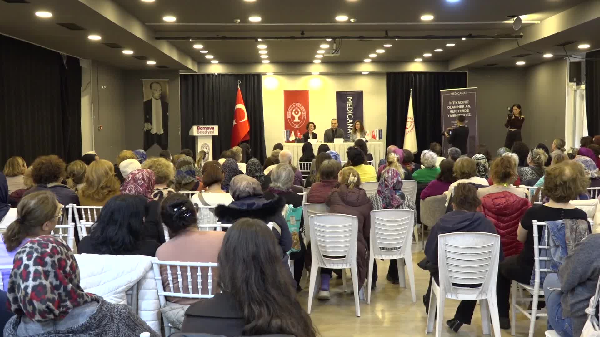 Bornova’da rahim ağzı kanserine karşı farkındalık etkinliği