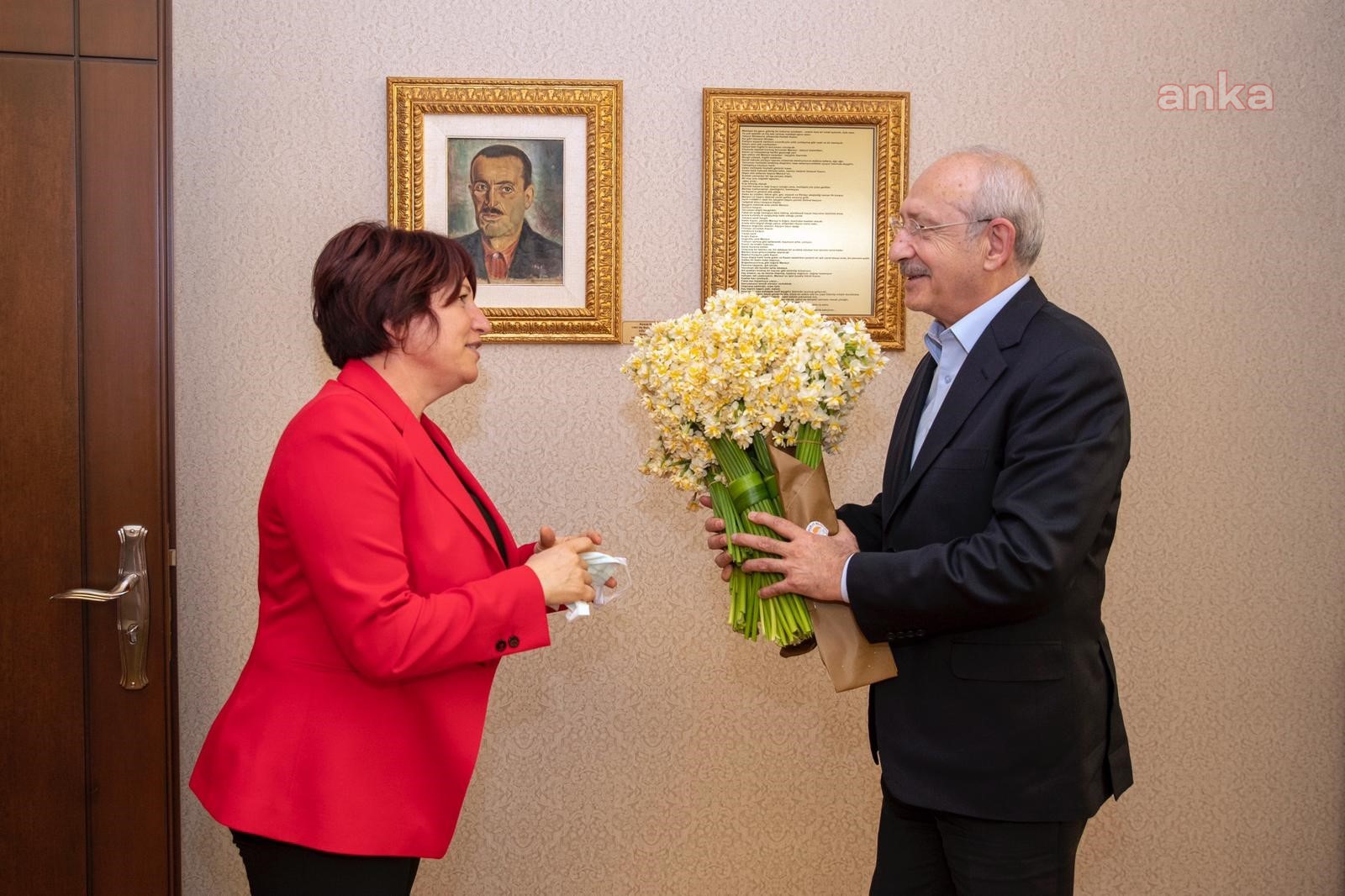 KARABURUN BELEDİYE BAŞKANI ERDOĞAN'DAN KILIÇDAROĞLU'NA NERGİSLİ ZİYARET